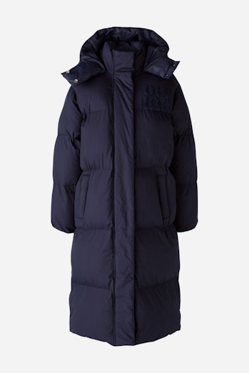 Quilted coat water-repellent