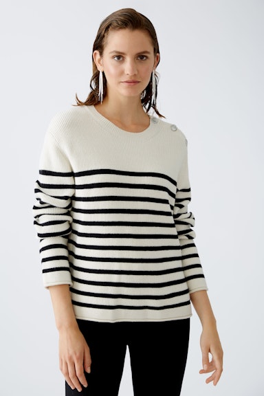 Bild 3 von Pullover Viskosemischung in white black | Oui