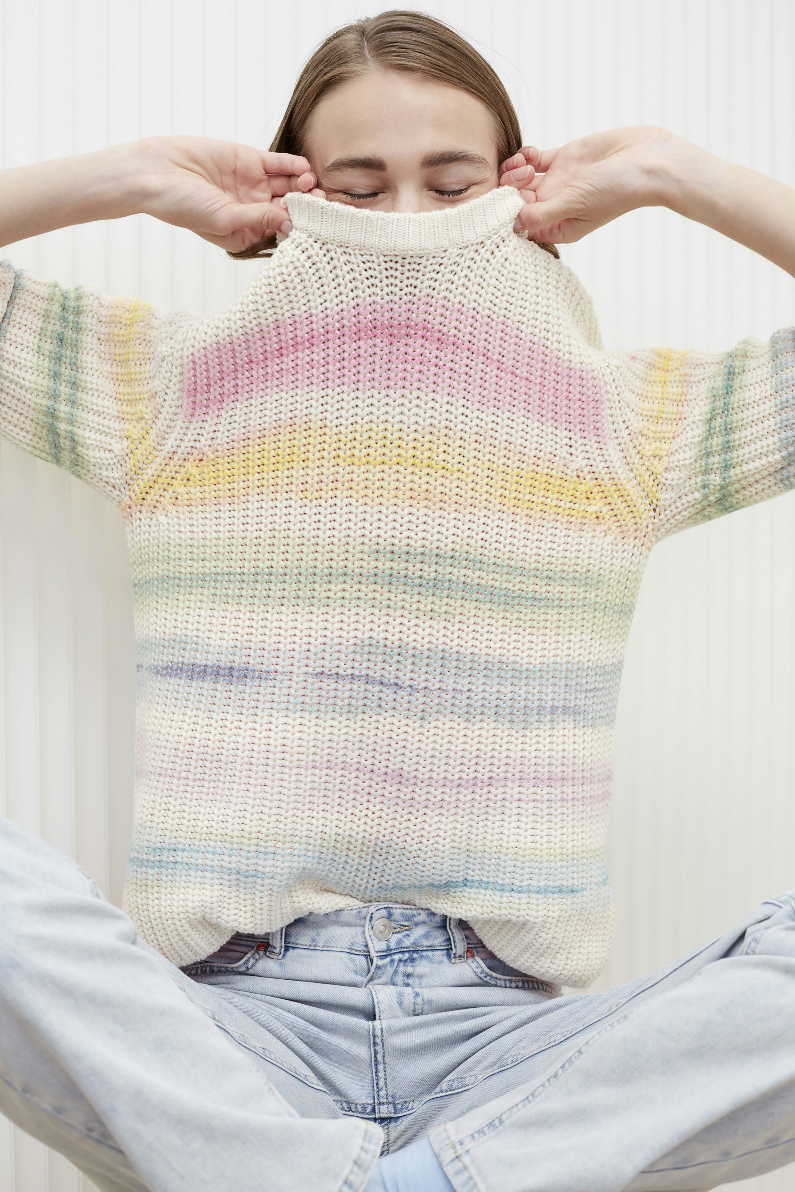 Bild 7 von Knitted Pullover - light blue rose in light blue rose | Oui