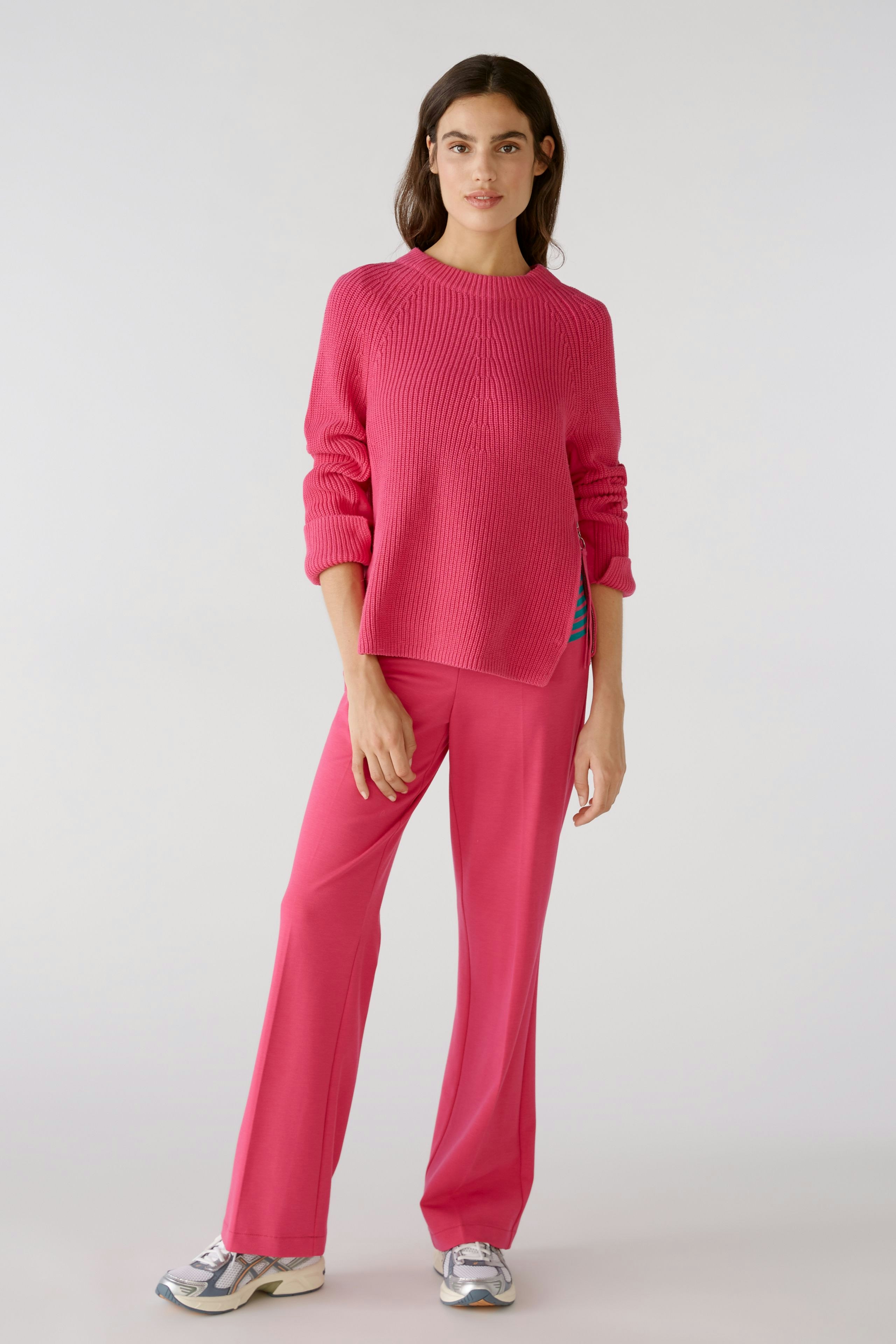Bild 2 von RUBI Pullover - dark pink in dark pink | Oui