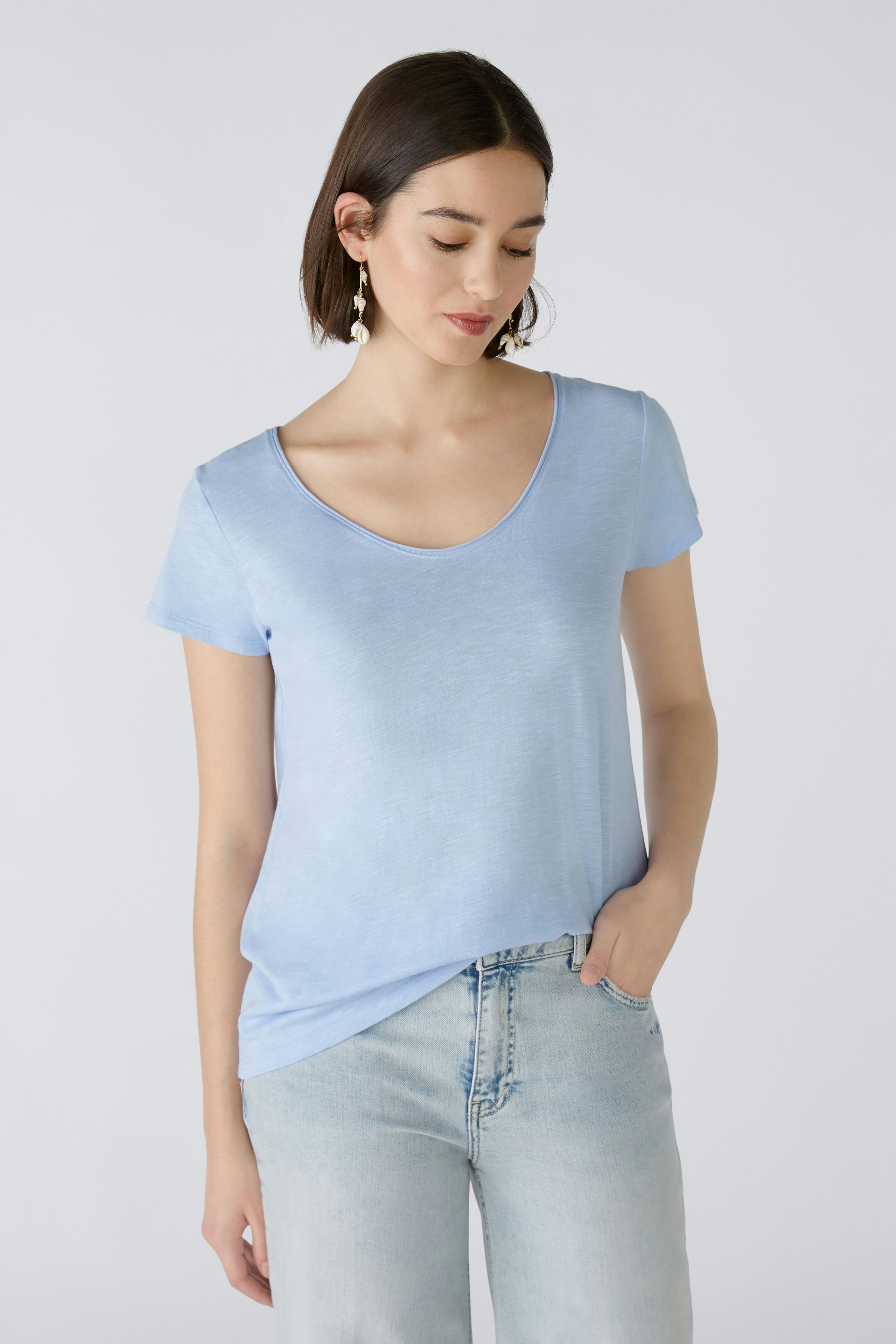 Bild 1 von T-shirt - light blue in light blue | Oui
