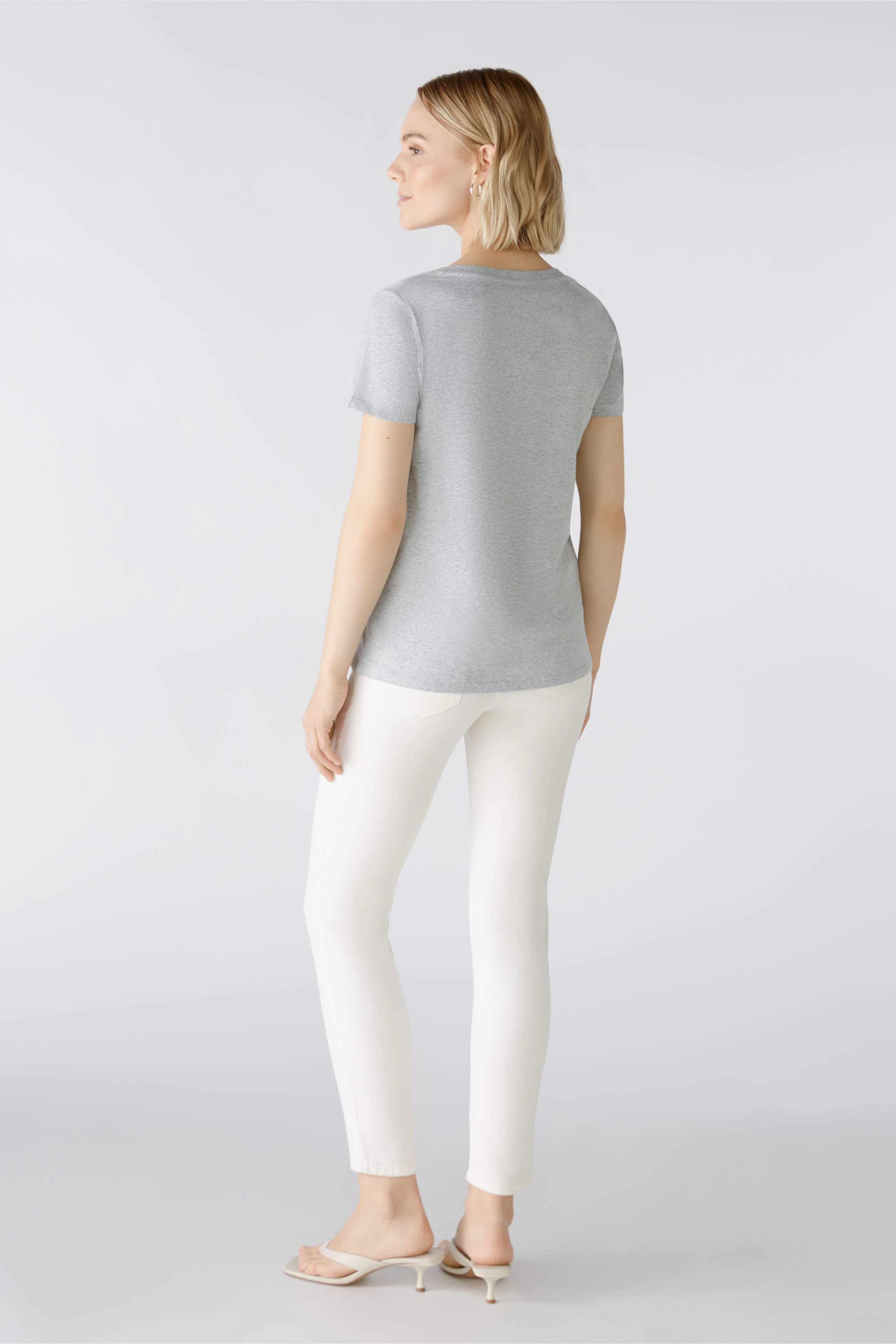 Image 4 of CARLI T-shirt - light grey in light grey | Oui