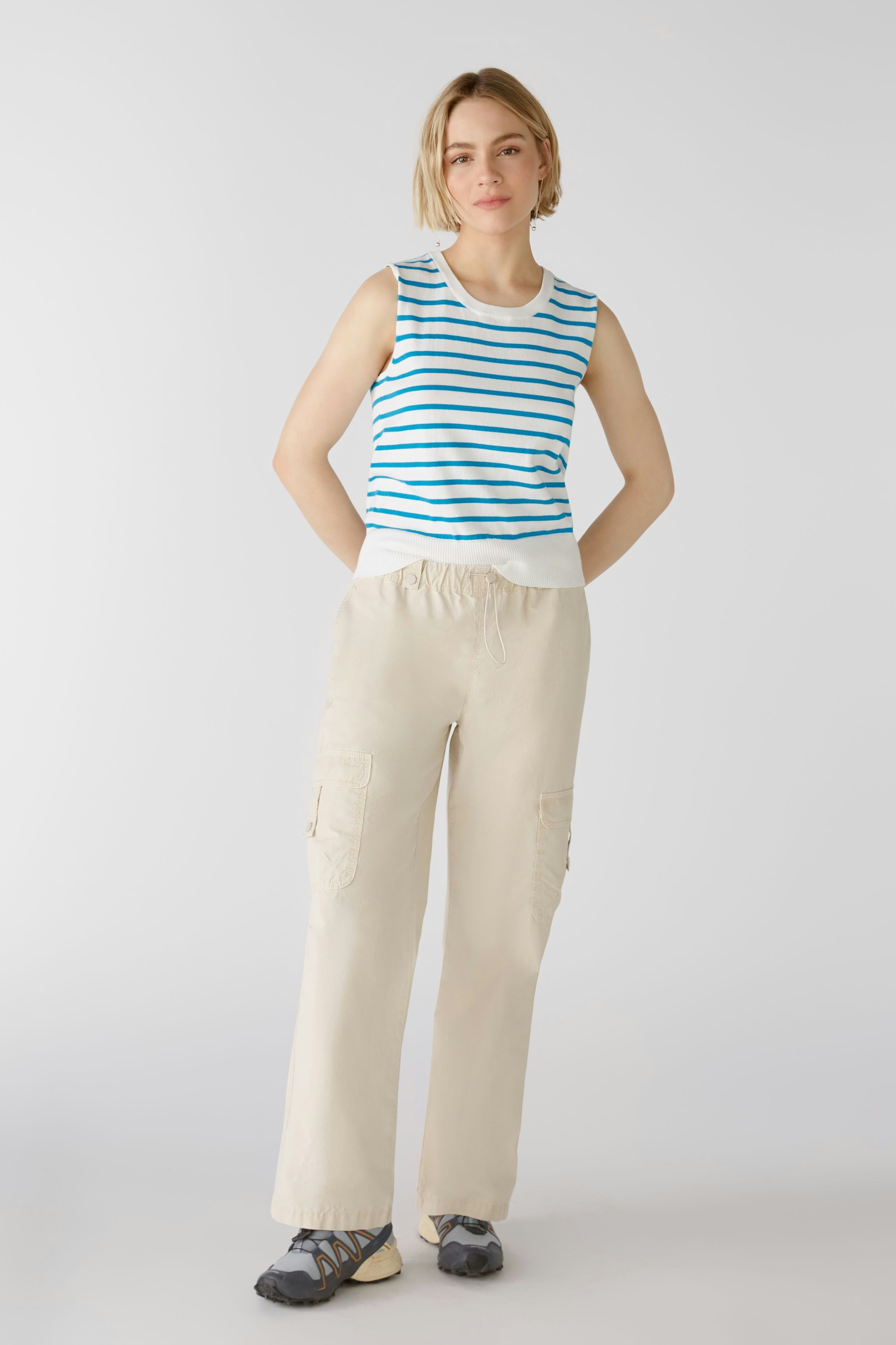 Bild 5 von Pullover ohne arm - white blue in white blue | Oui