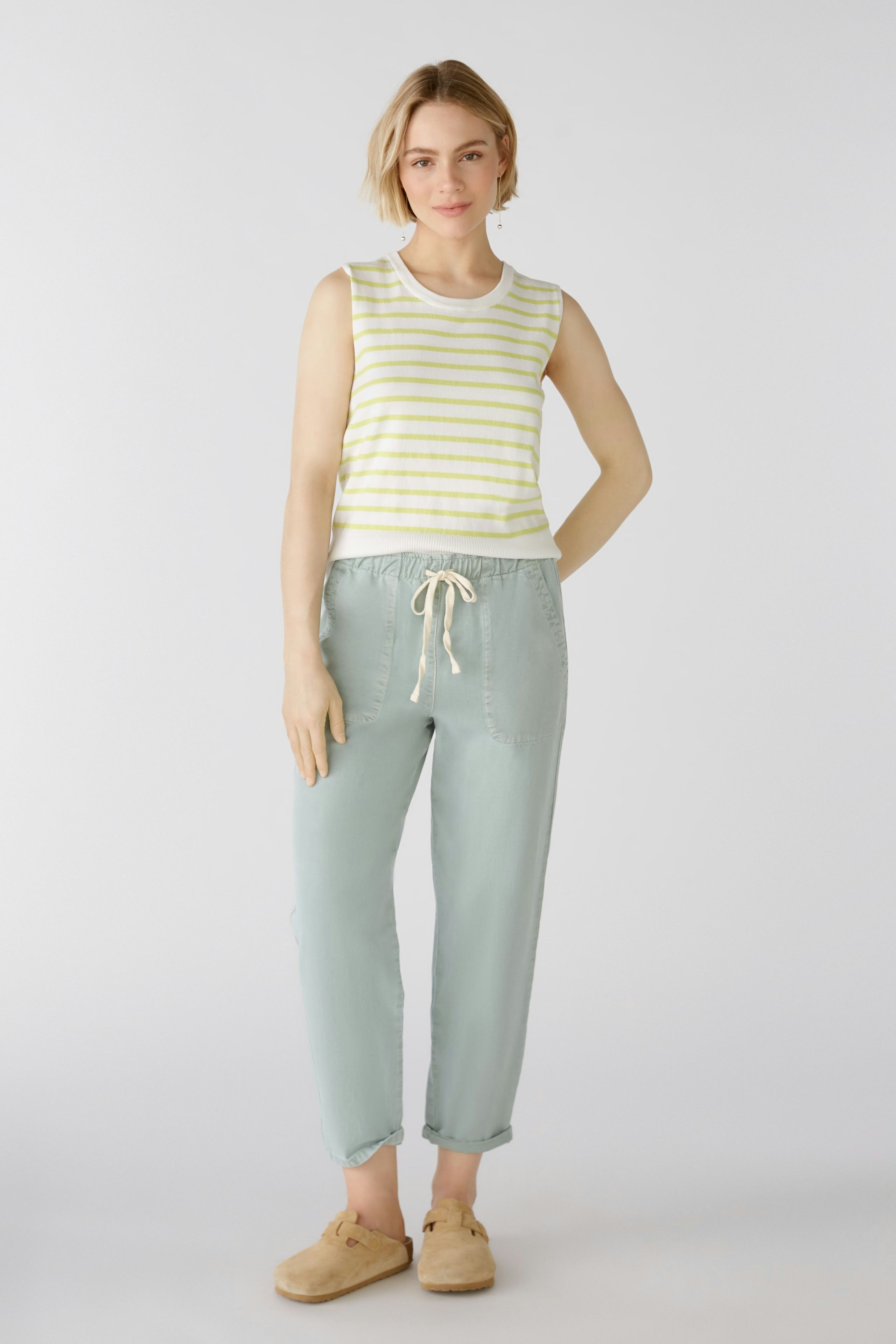 Bild 1 von Pullover ohne Arm - white green in white green | Oui