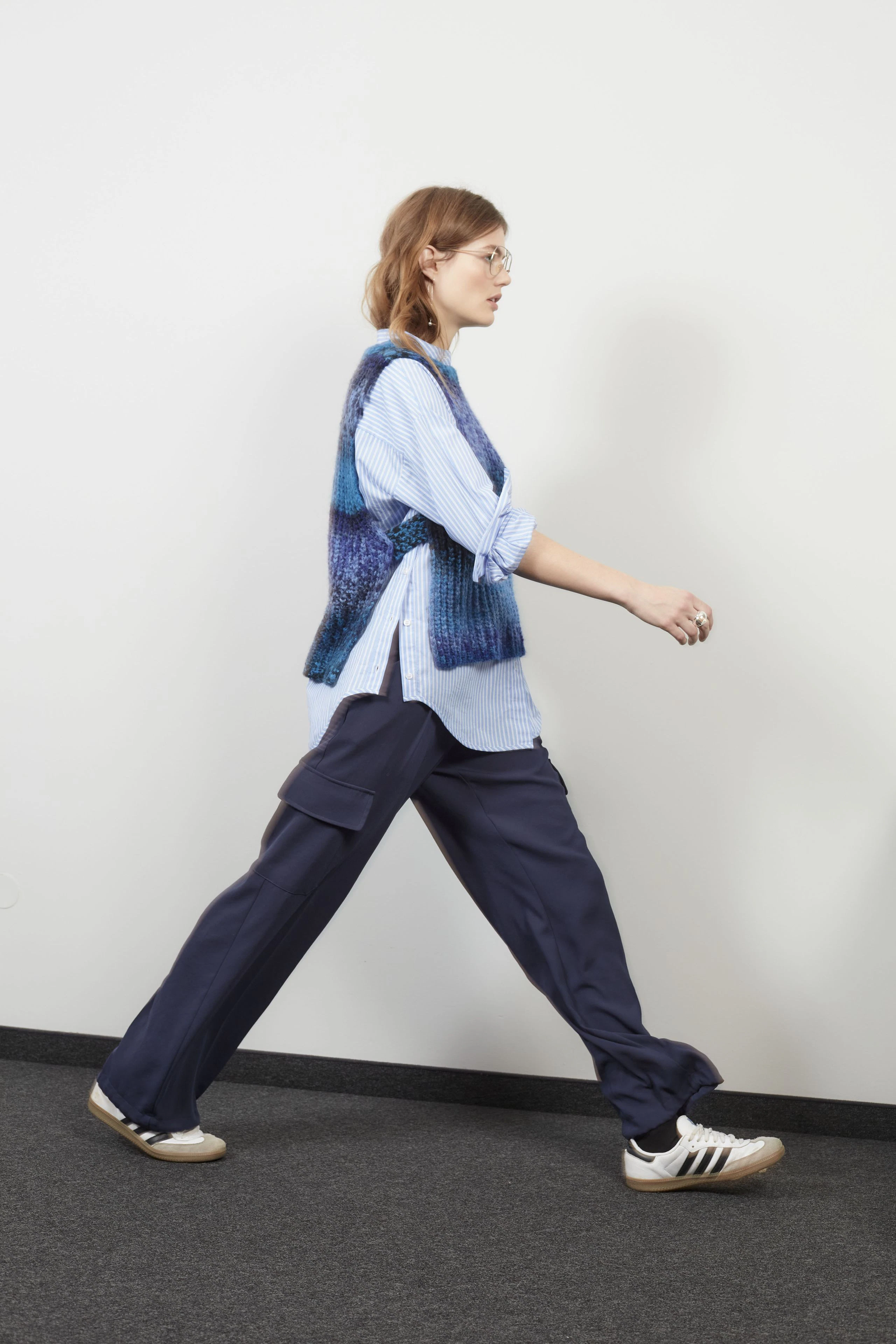 Bild 5 von Cargo Hose - darkblue in darkblue | Oui