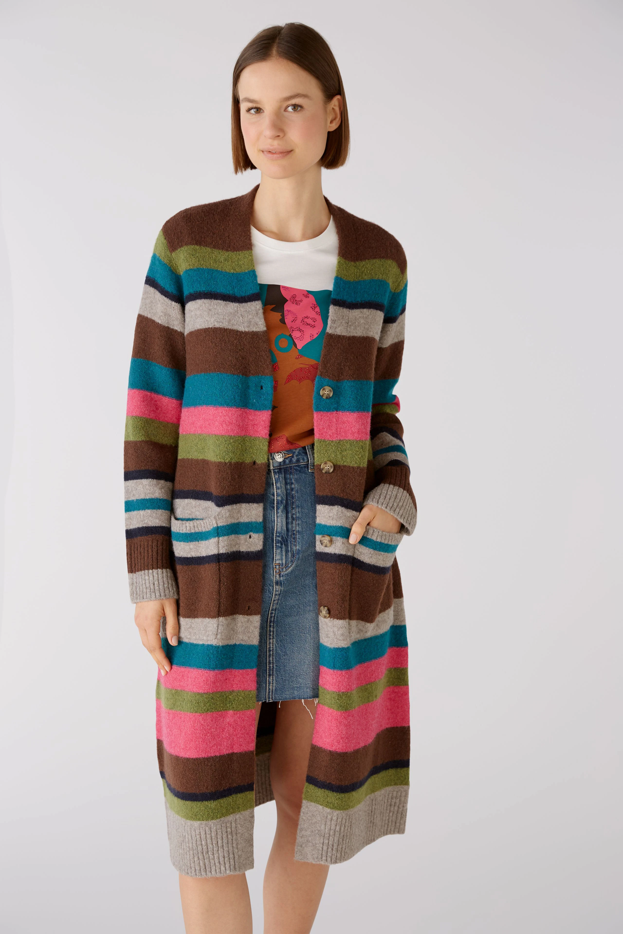Image 2 of Knitted coat - green red in green red | Oui