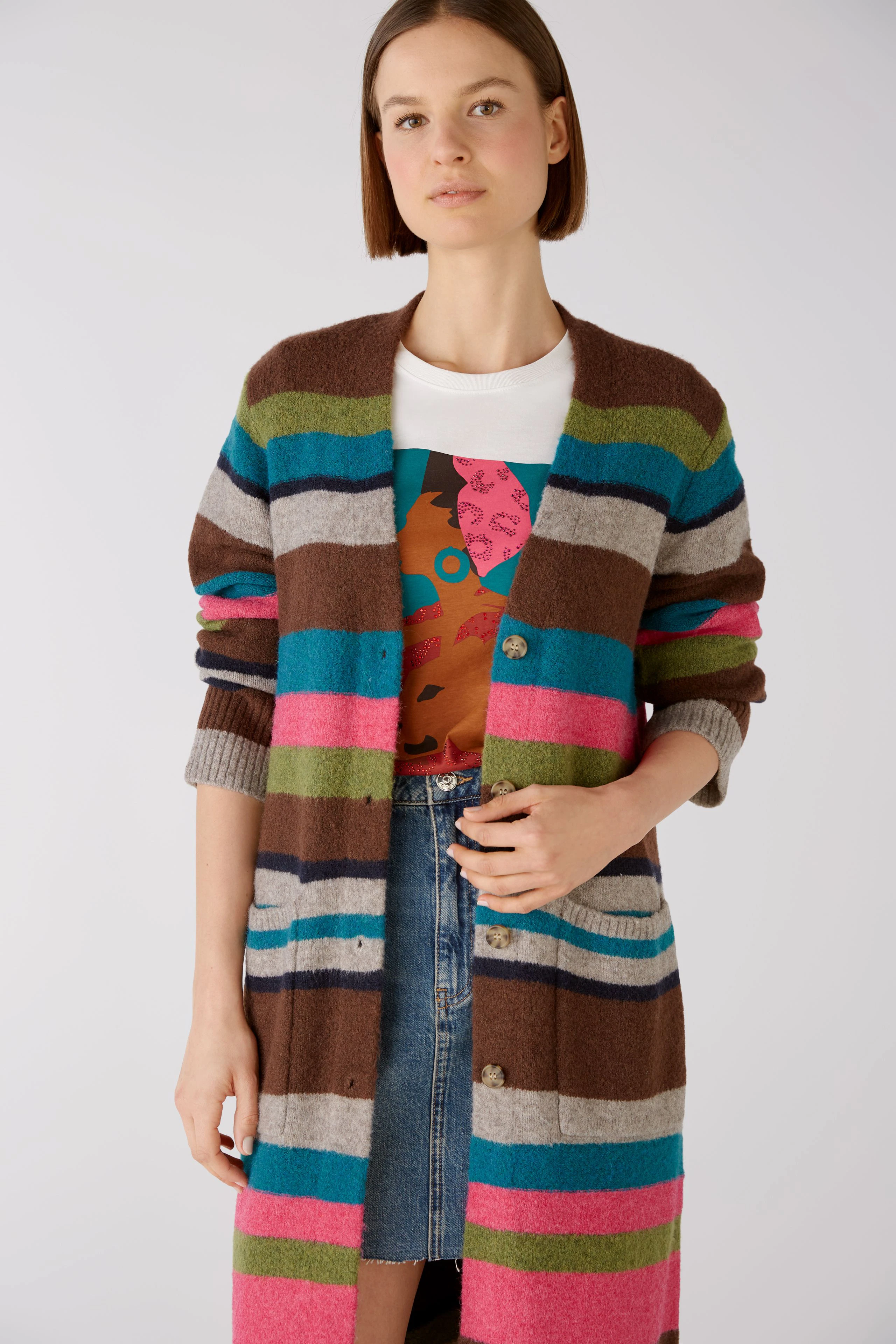 Image 4 of Knitted coat - green red in green red | Oui