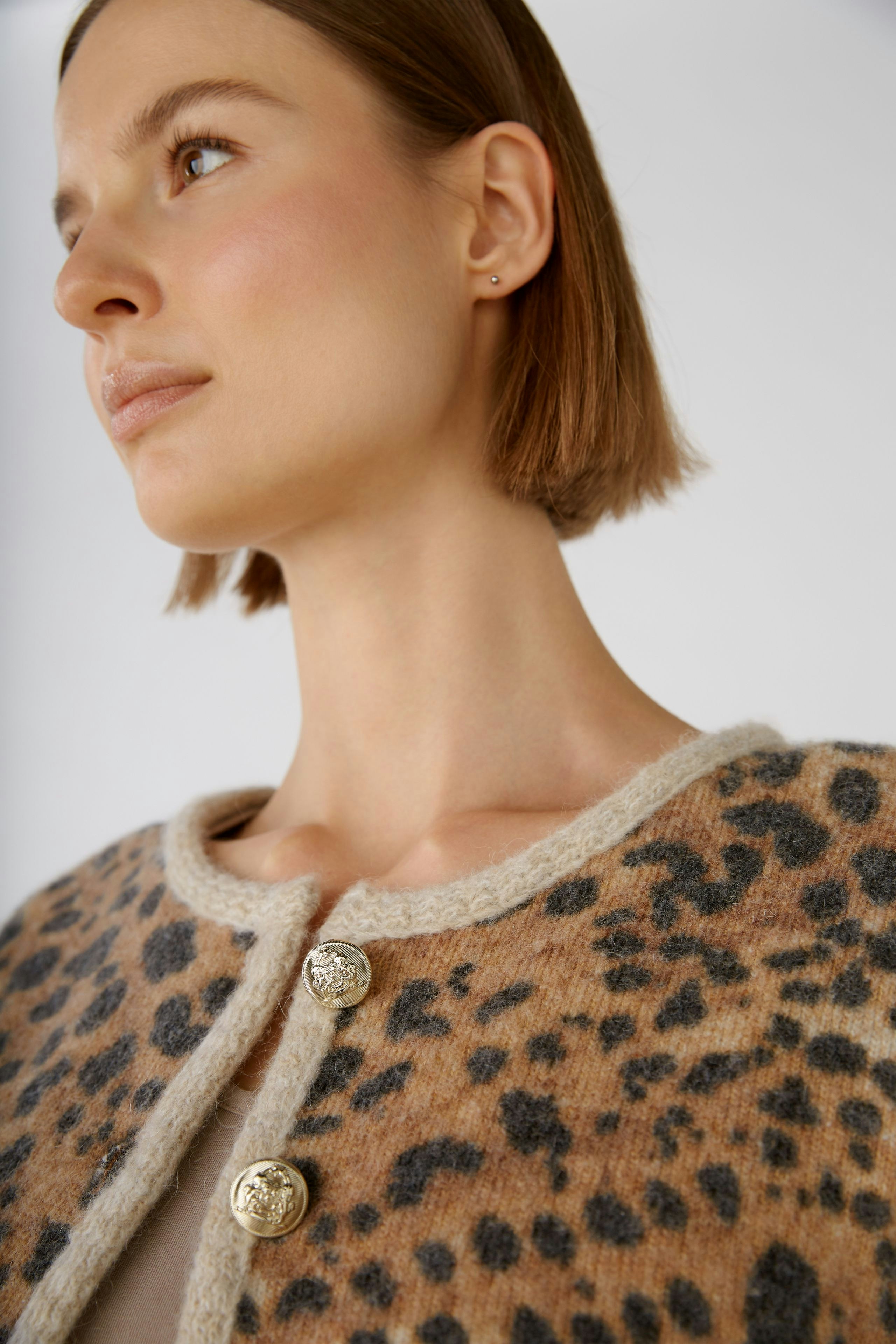 B” CAMEL PEPURAMU CARDIGANレオパード LovLov Open Front Sweater Knit Cardigan in Leopard Mocha – June Adel