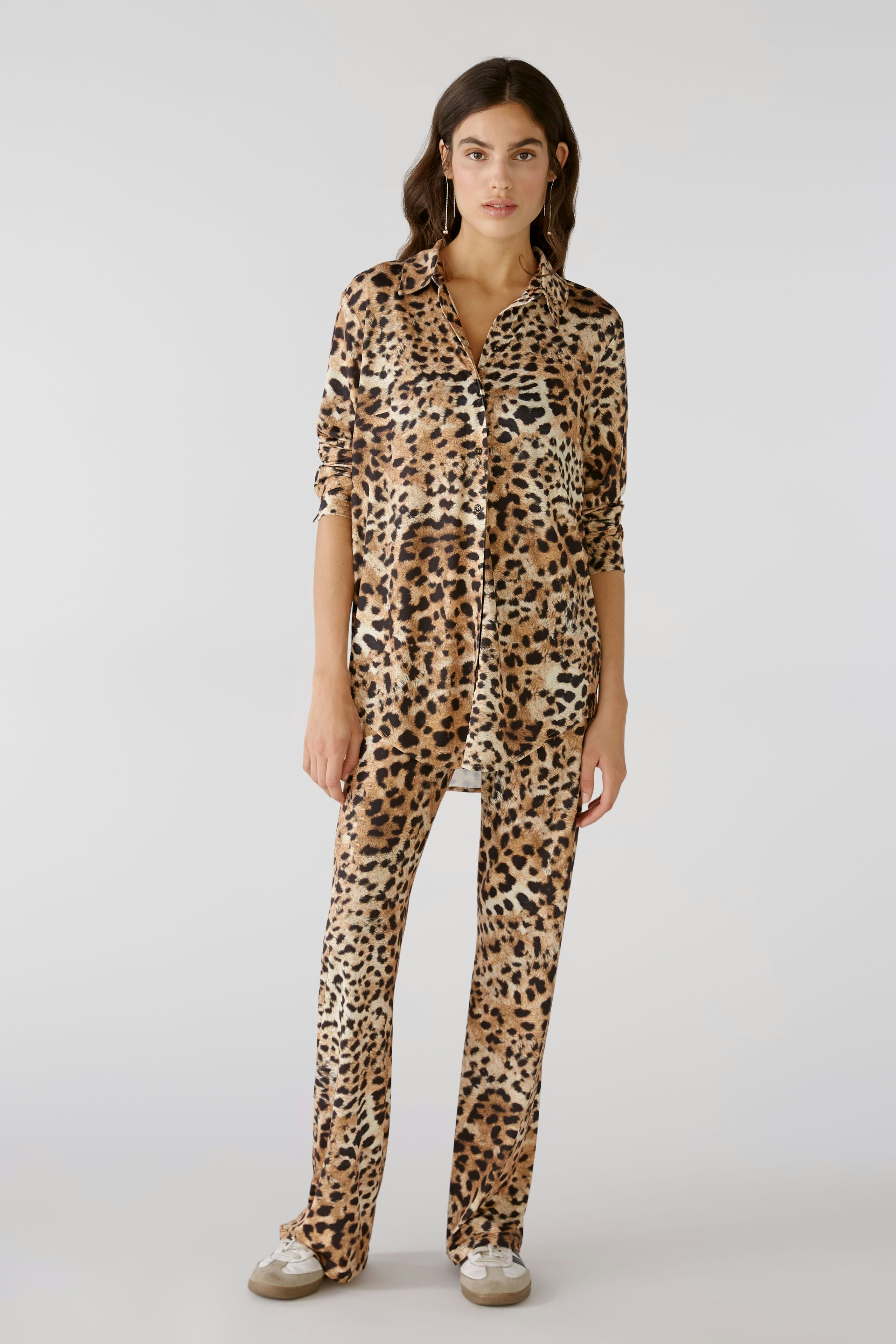 Bild 2 von Hemdbluse - dark camel black in dark camel black | Oui