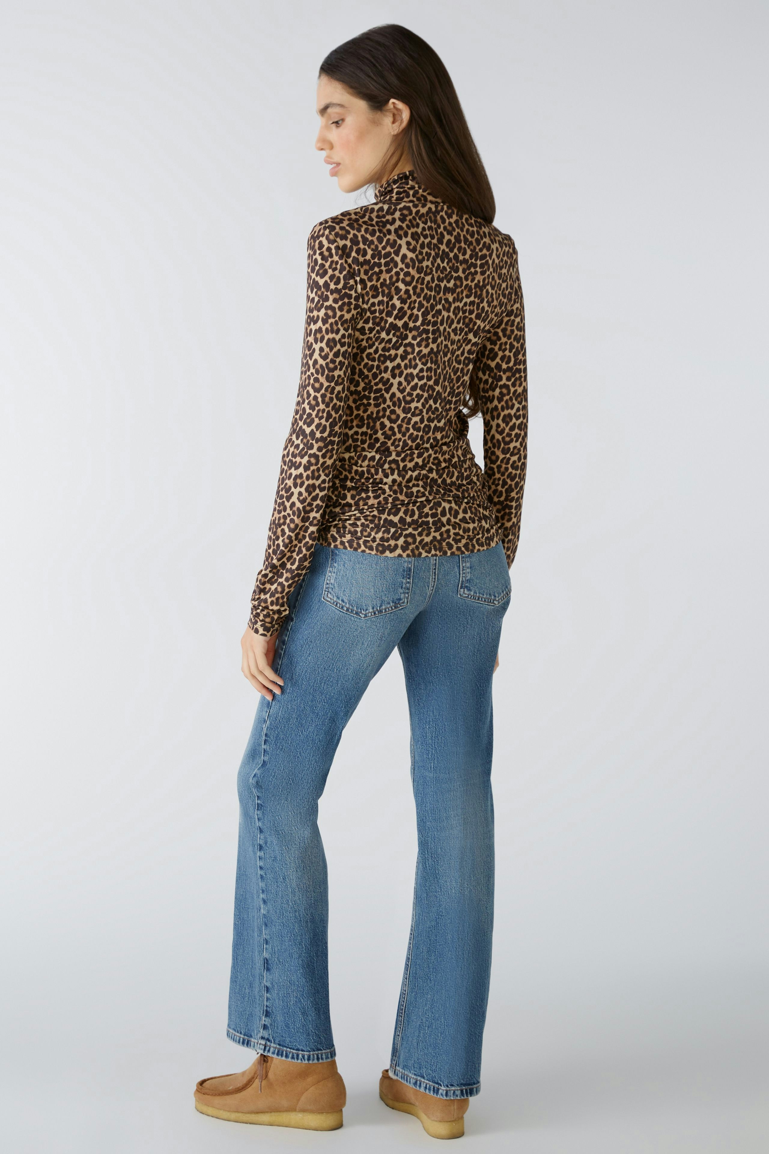 Bild 3 von Stand-up collar shirt - black camel in black camel | Oui