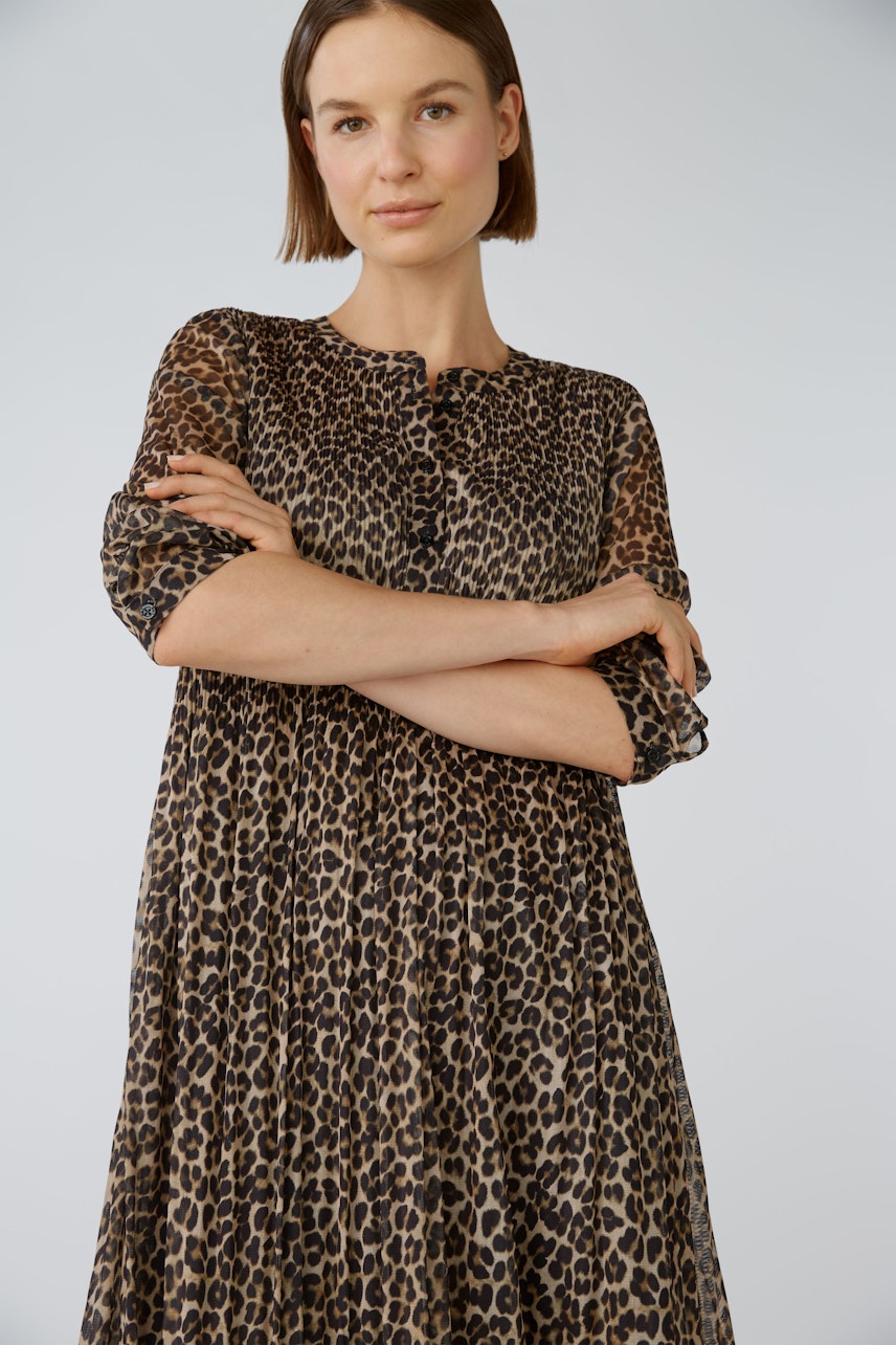 Bild 6 von Plisseekleid - dark camel grey in dark camel grey | Oui