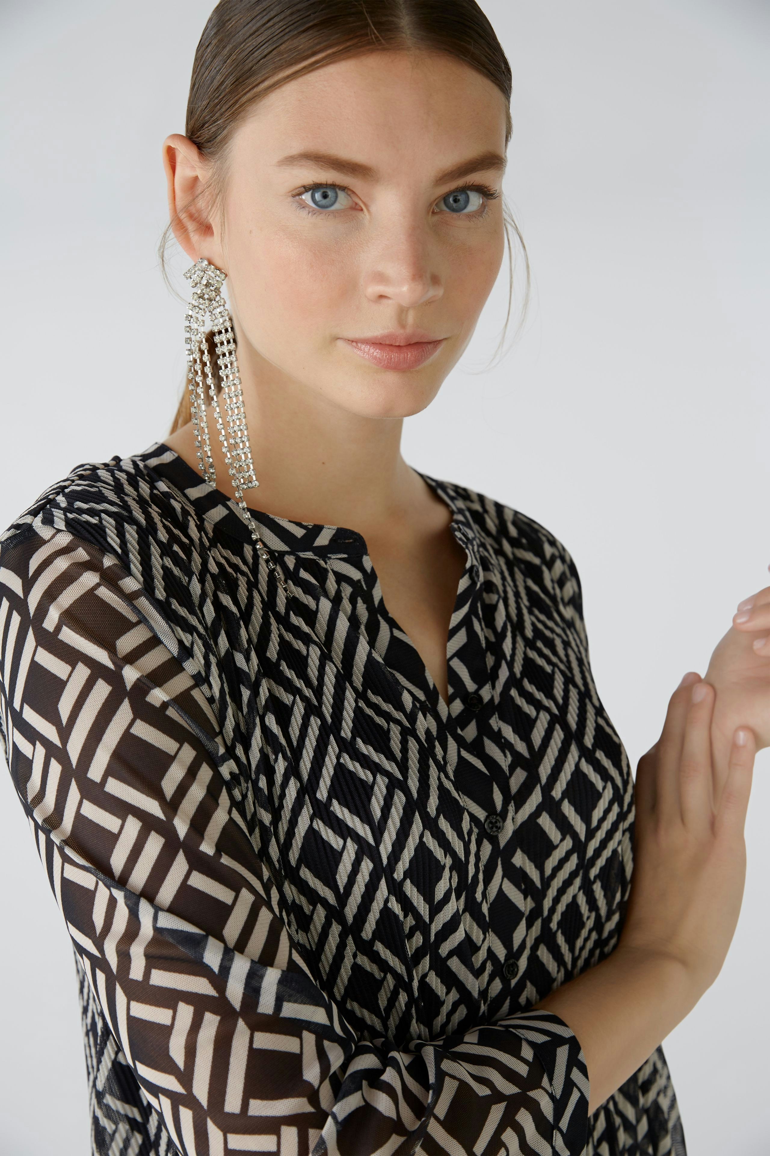 Bild 5 von Pleated dress - black offwhite in black offwhite | Oui