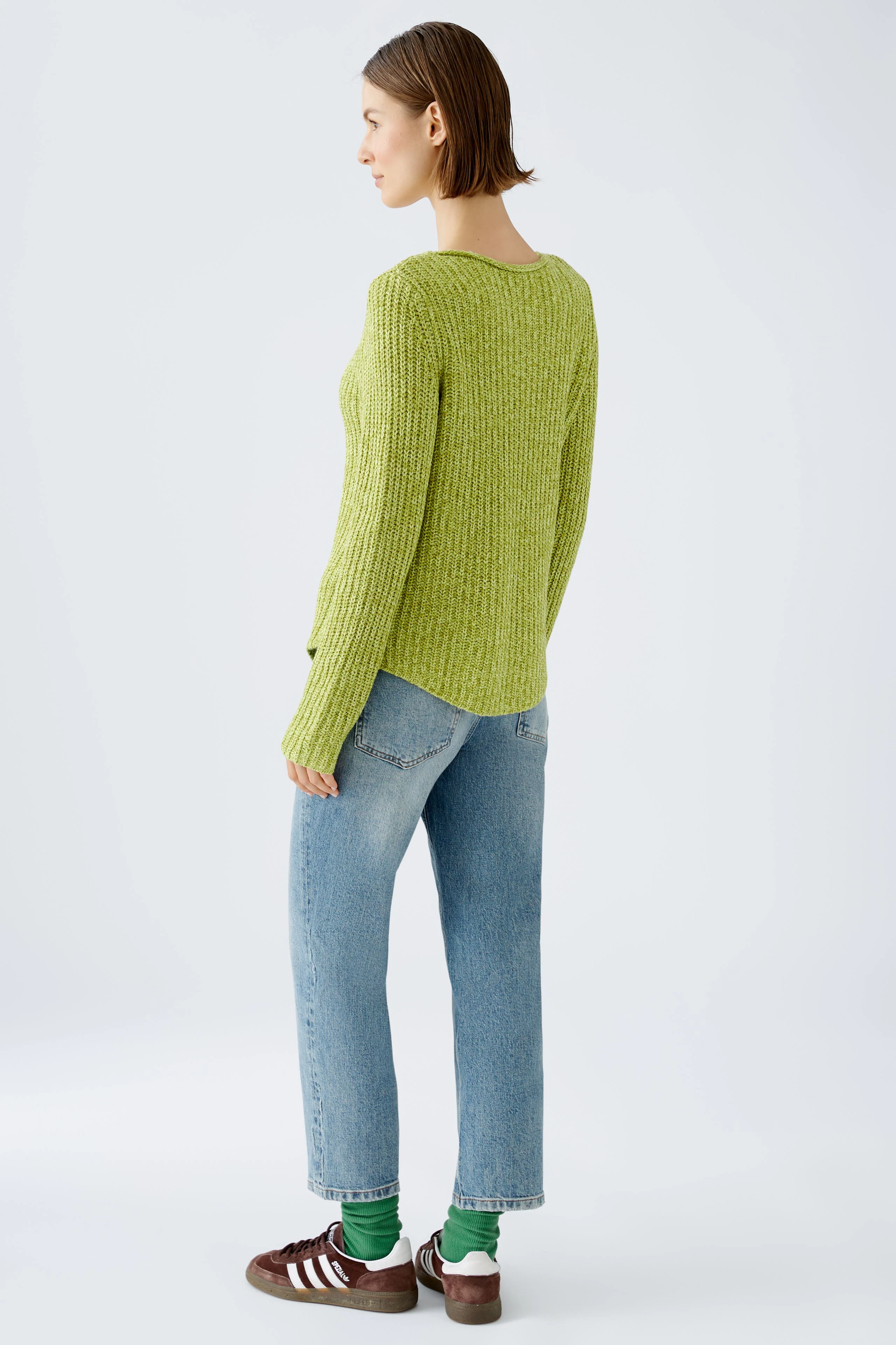 Image 3 of NAOLIN Pullover - pea green in pea green | Oui