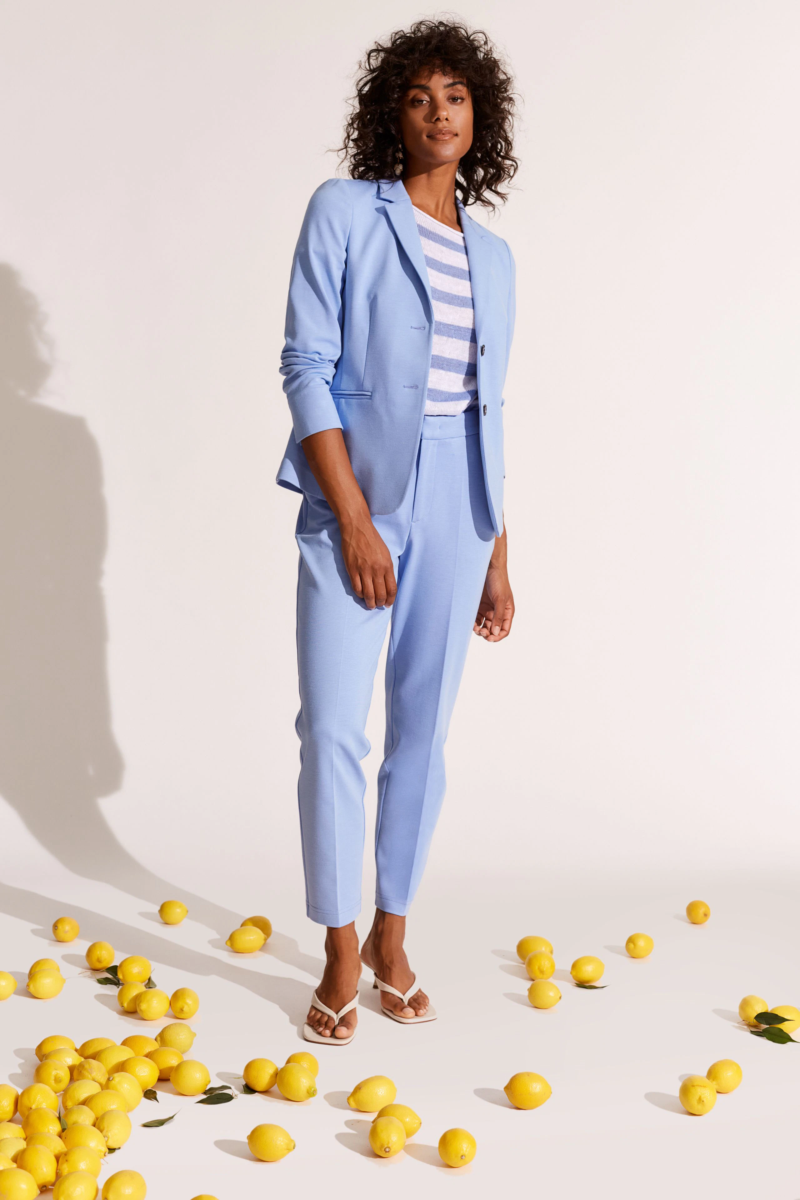 Image 6 of CLOYEE Blazer - light blue in light blue | Oui