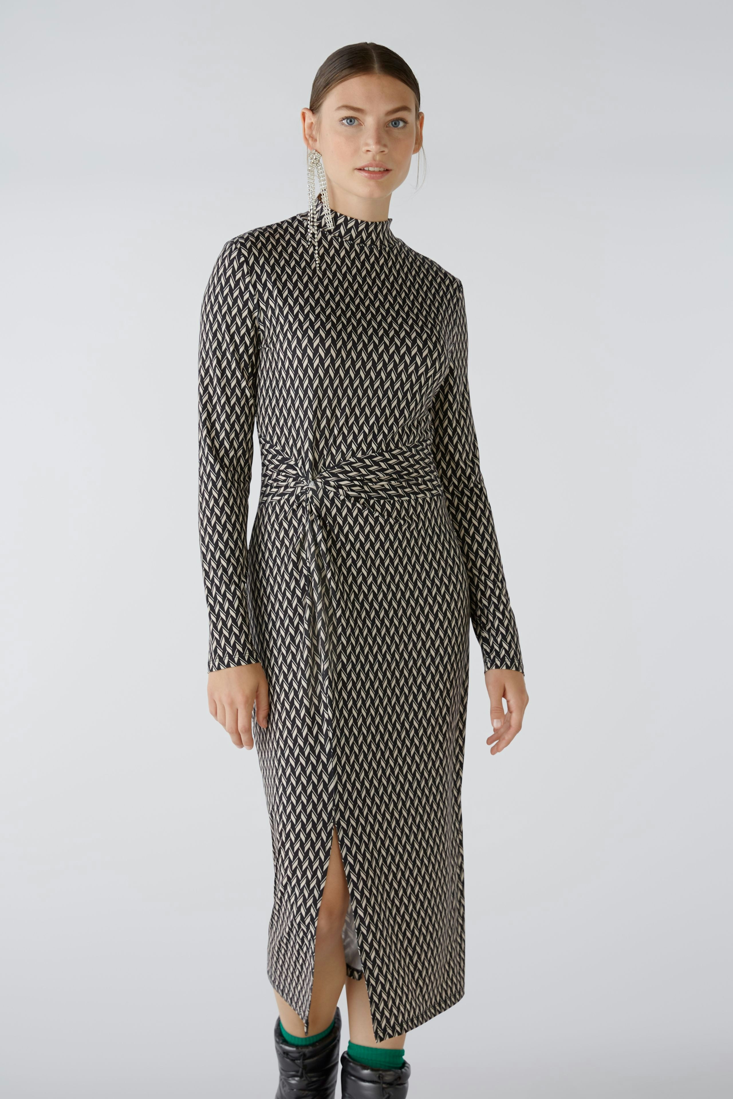 Bild 2 von Midikleid - black offwhite in black offwhite | Oui