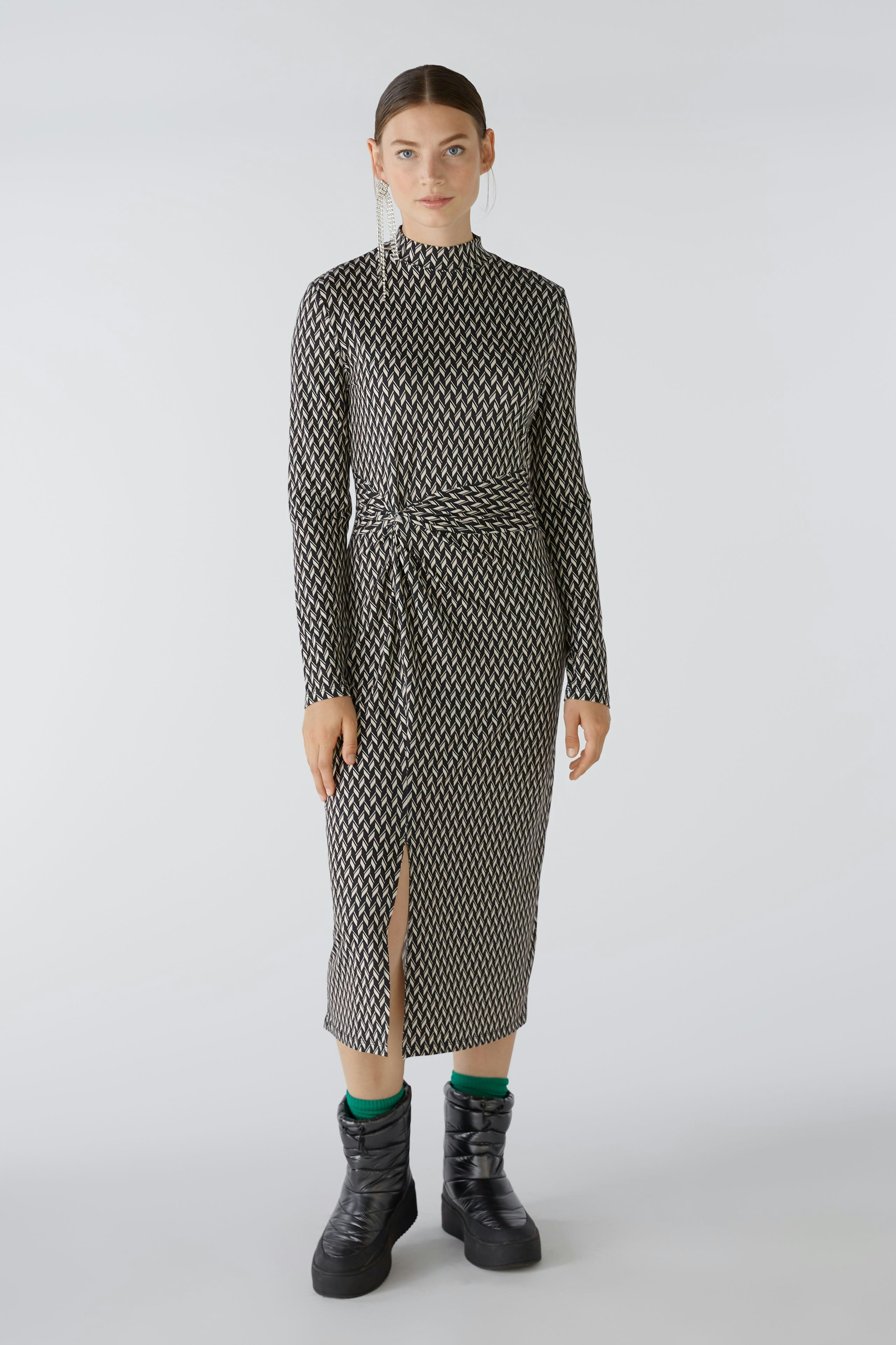 Bild 1 von Midikleid - black offwhite in black offwhite | Oui