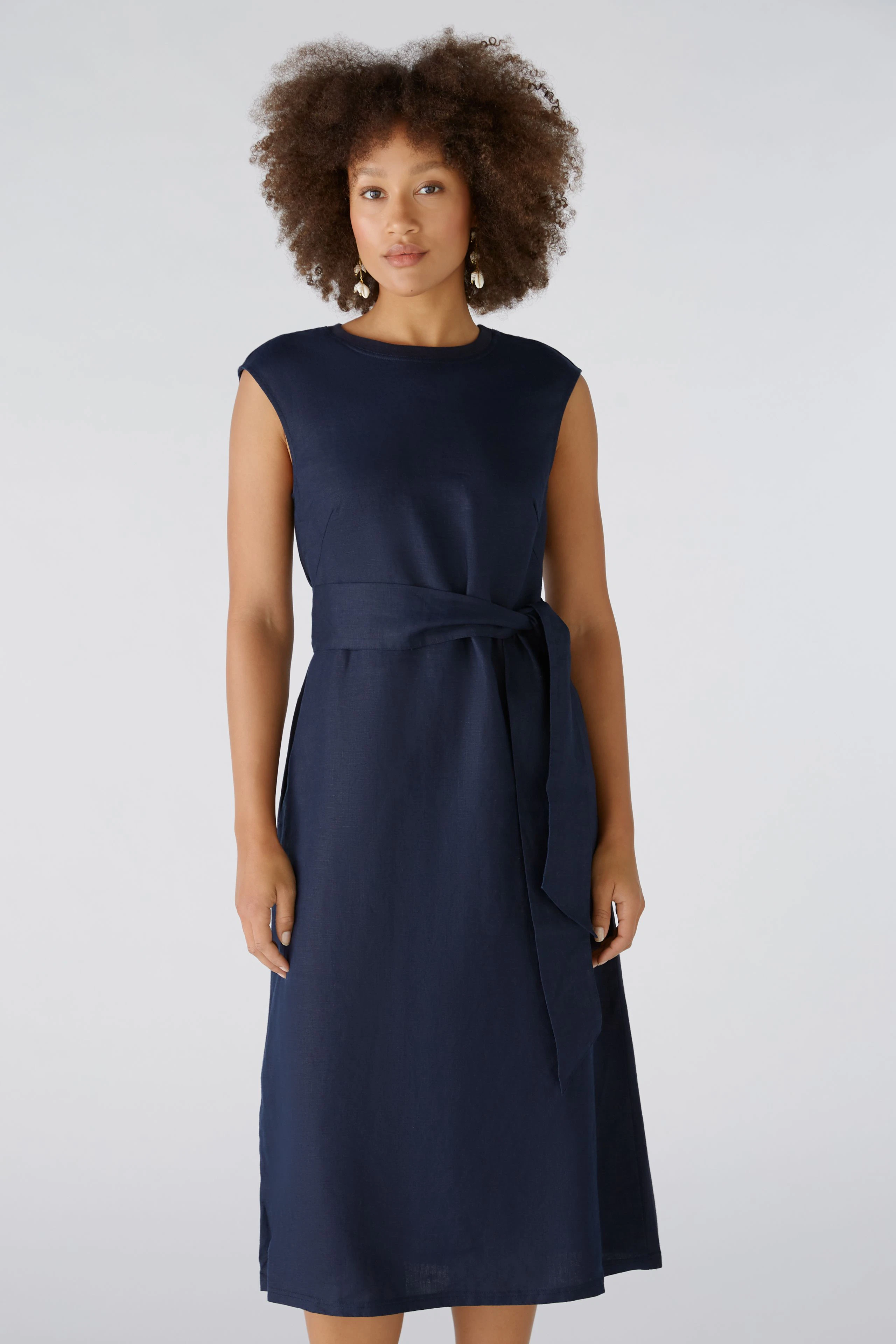 Image 2 of Midi dress - darkblue in darkblue | Oui