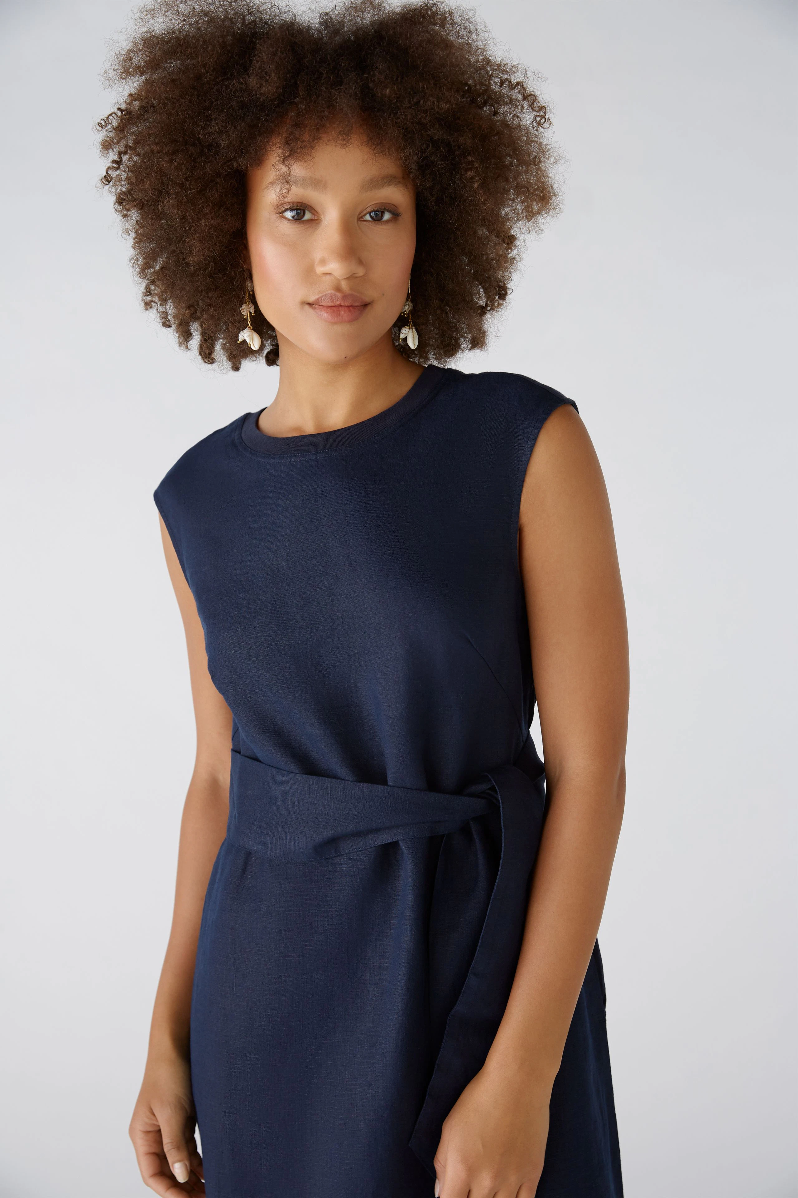 Image 5 of Midi dress - darkblue in darkblue | Oui