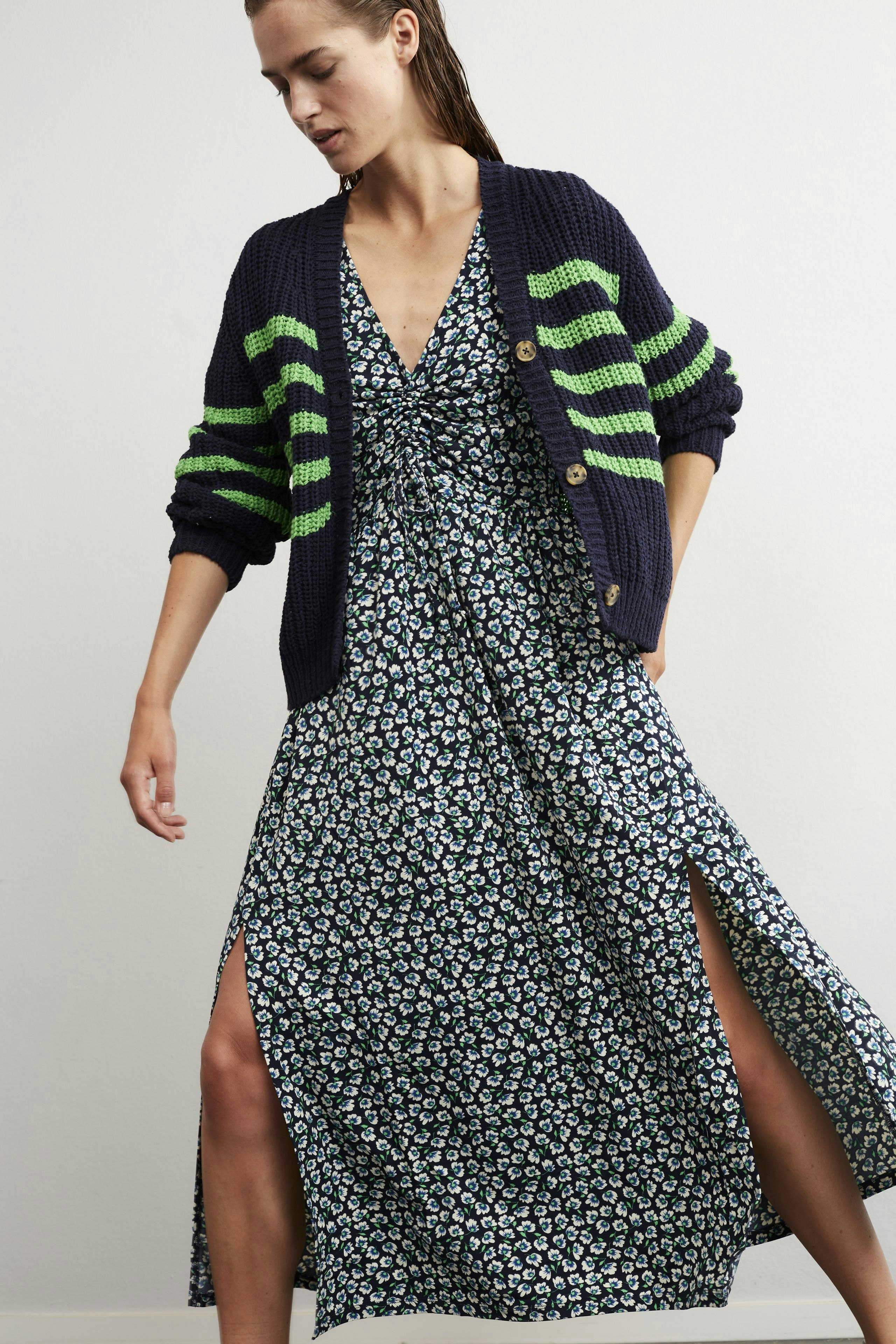 Bild 1 von Midi dress - dark blue white in dark blue white | Oui