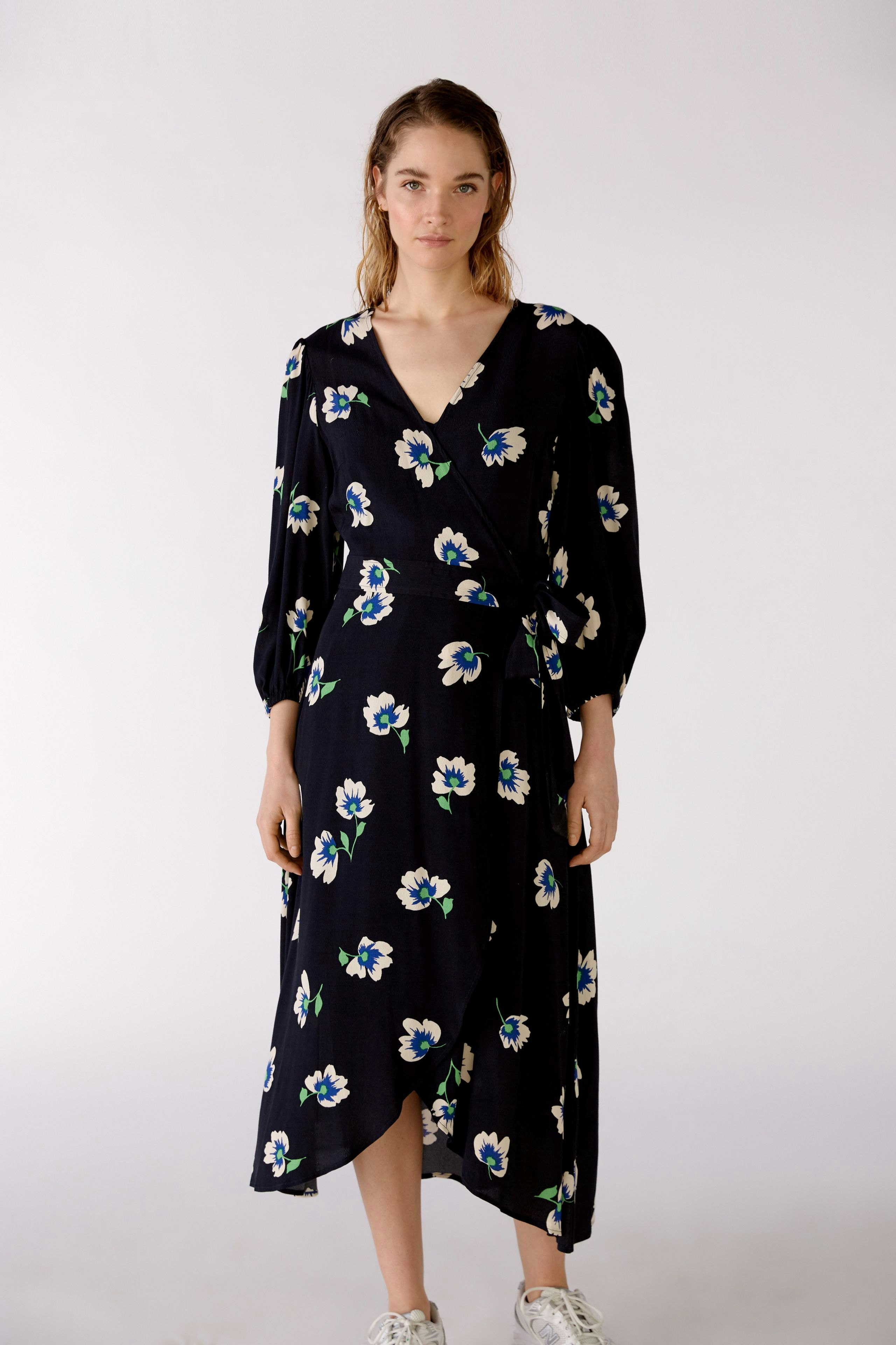 Bild 3 von Wrap dress - dark blue white in dark blue white | Oui