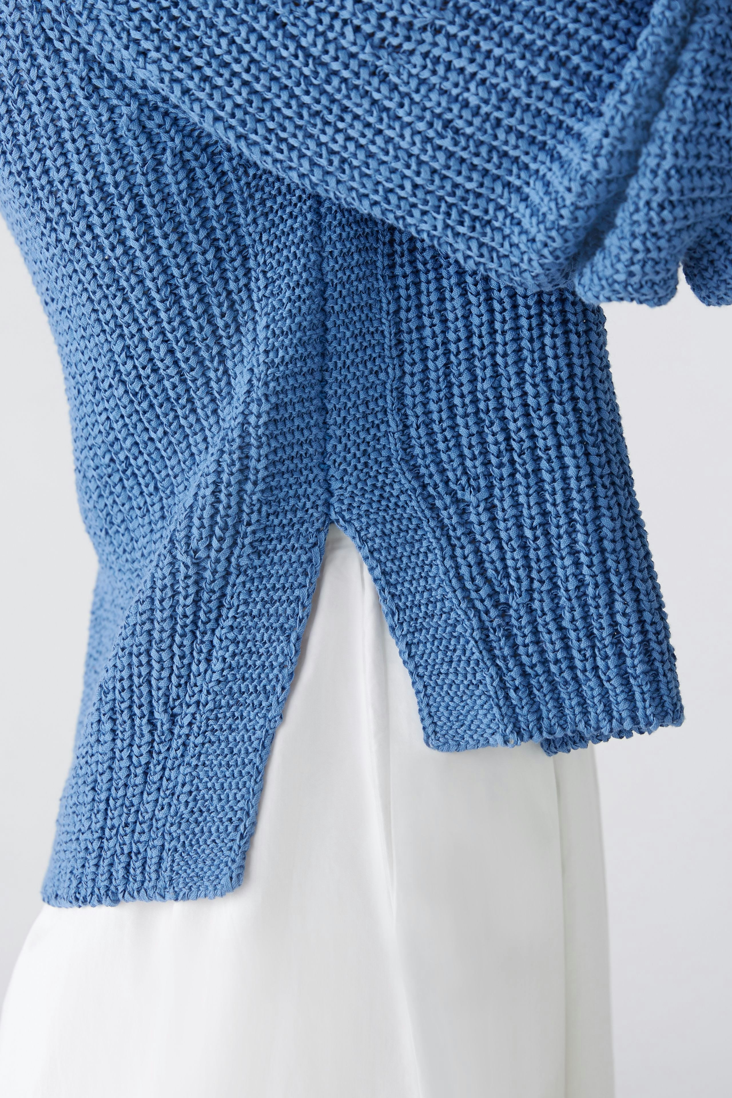 Bild 4 von Strickjacke - bright cobalt in bright cobalt | Oui