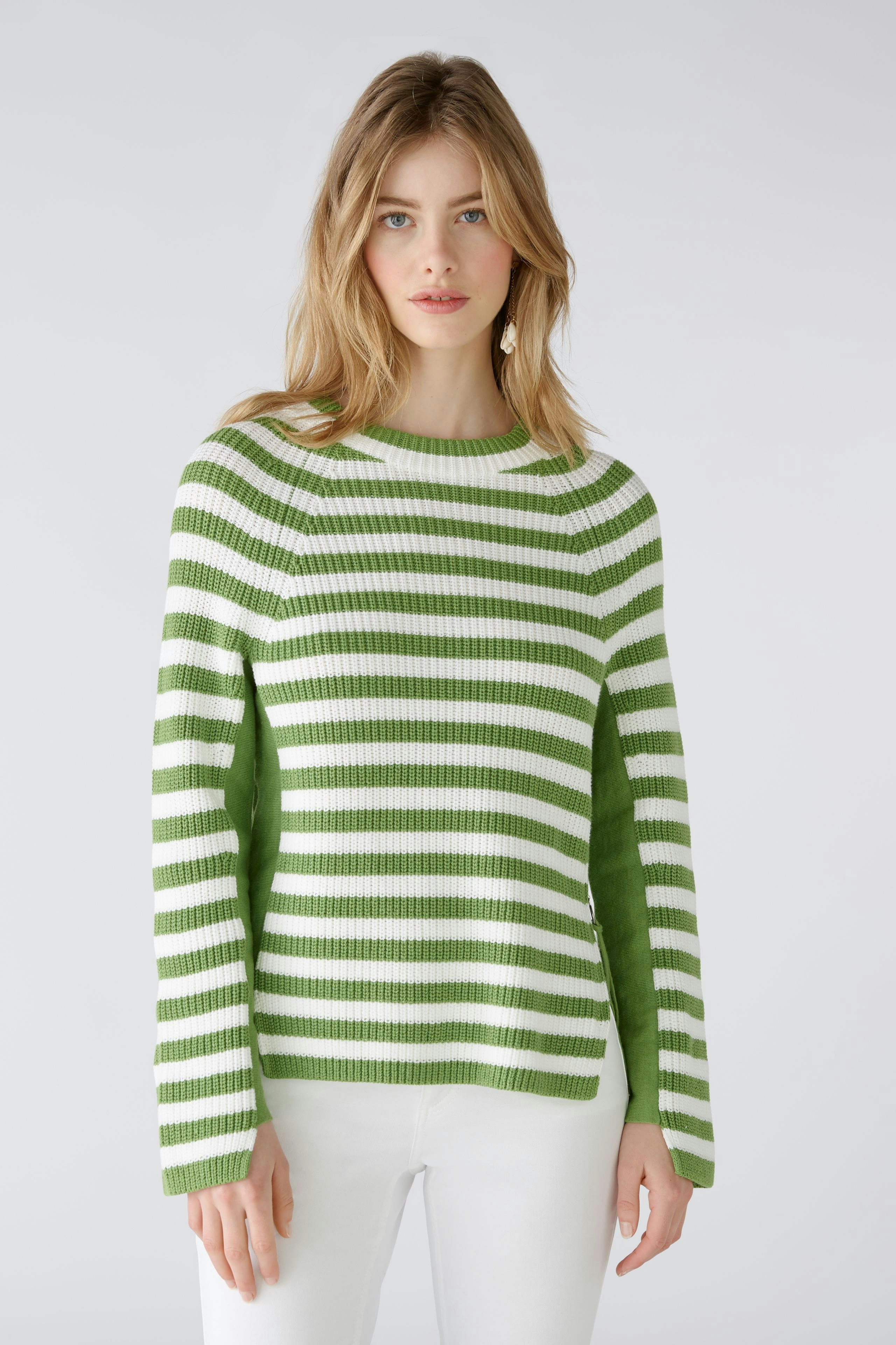 Bild 2 von RUBI  pullover - green white in green white | Oui