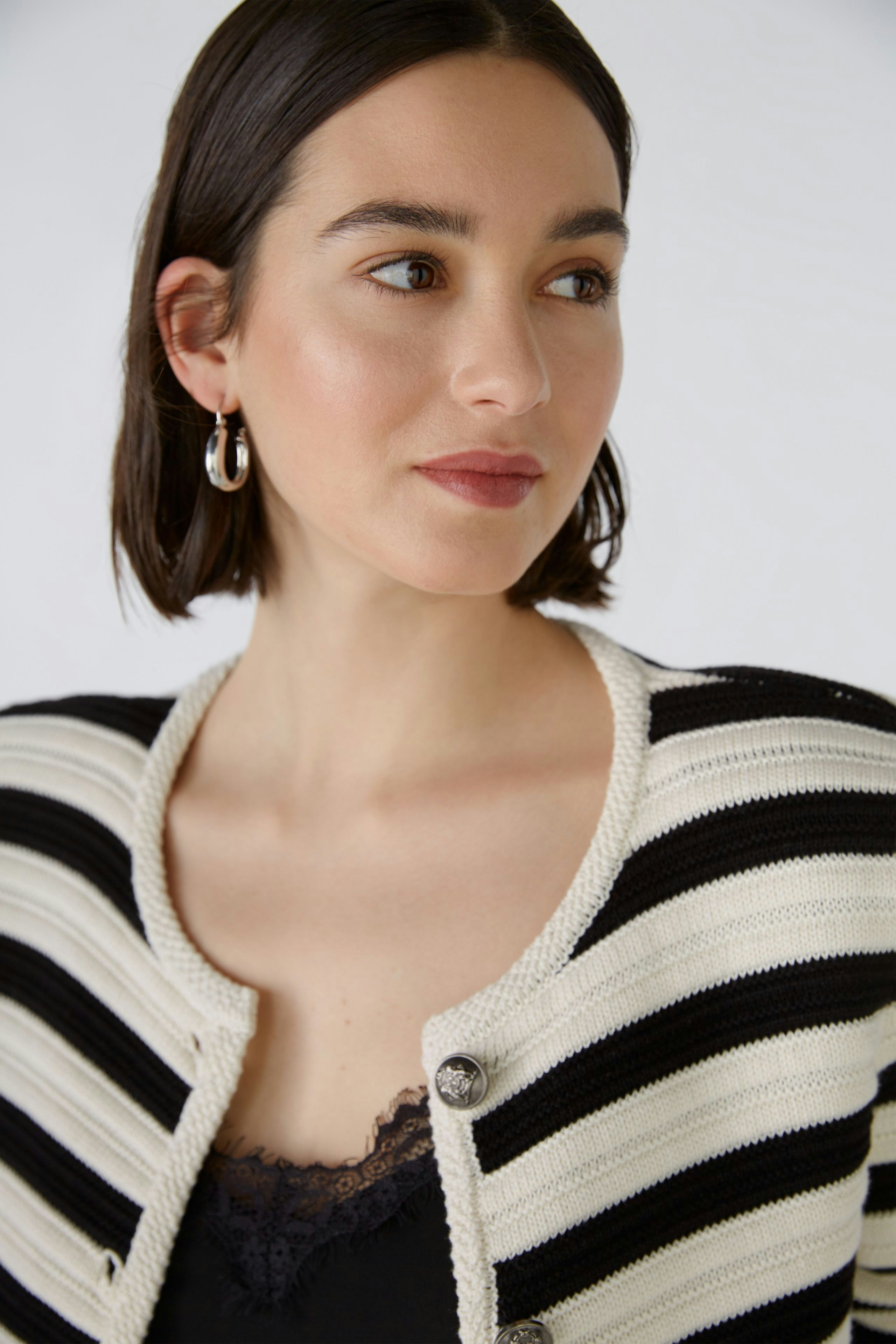 Bild 4 von Cardigan - offwhite black in offwhite black | Oui