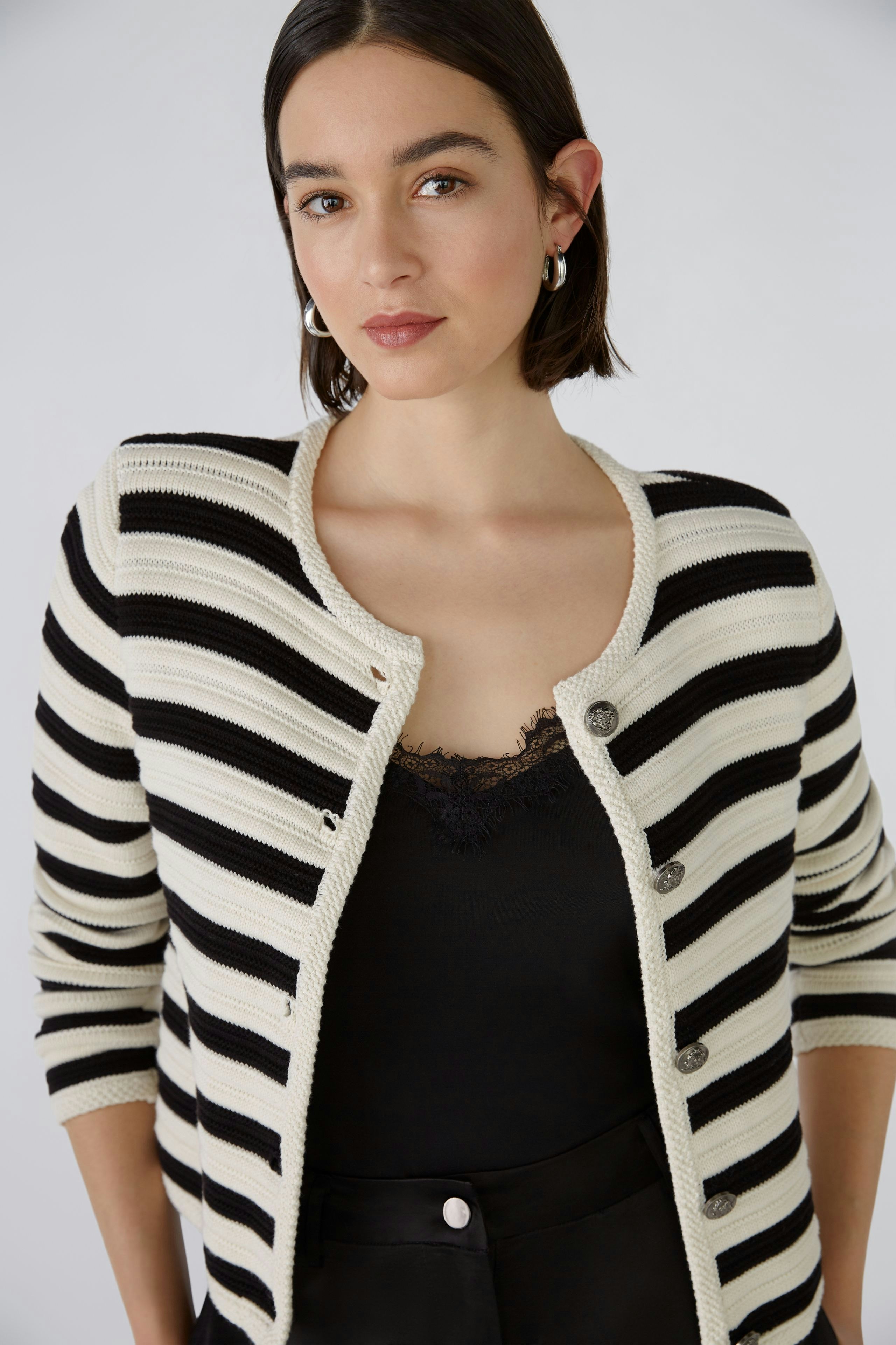 Bild 5 von Cardigan - offwhite black in offwhite black | Oui