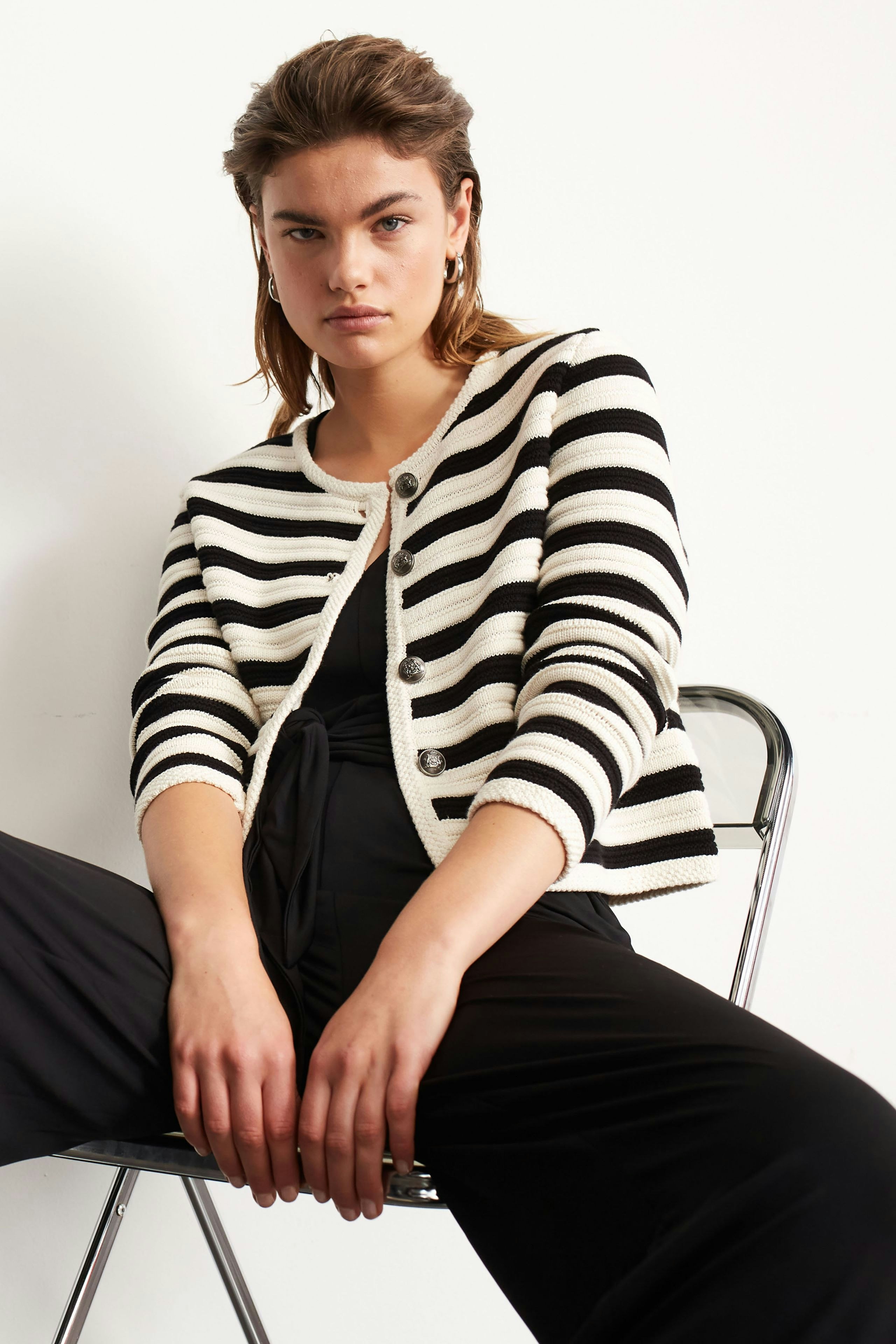 Bild 6 von Cardigan - offwhite black in offwhite black | Oui