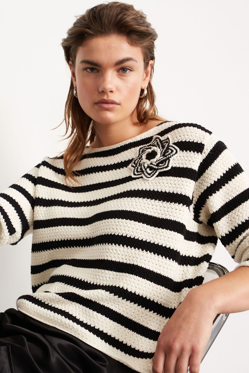 Bild 6 von Pullover - offwhite black in offwhite black | Oui