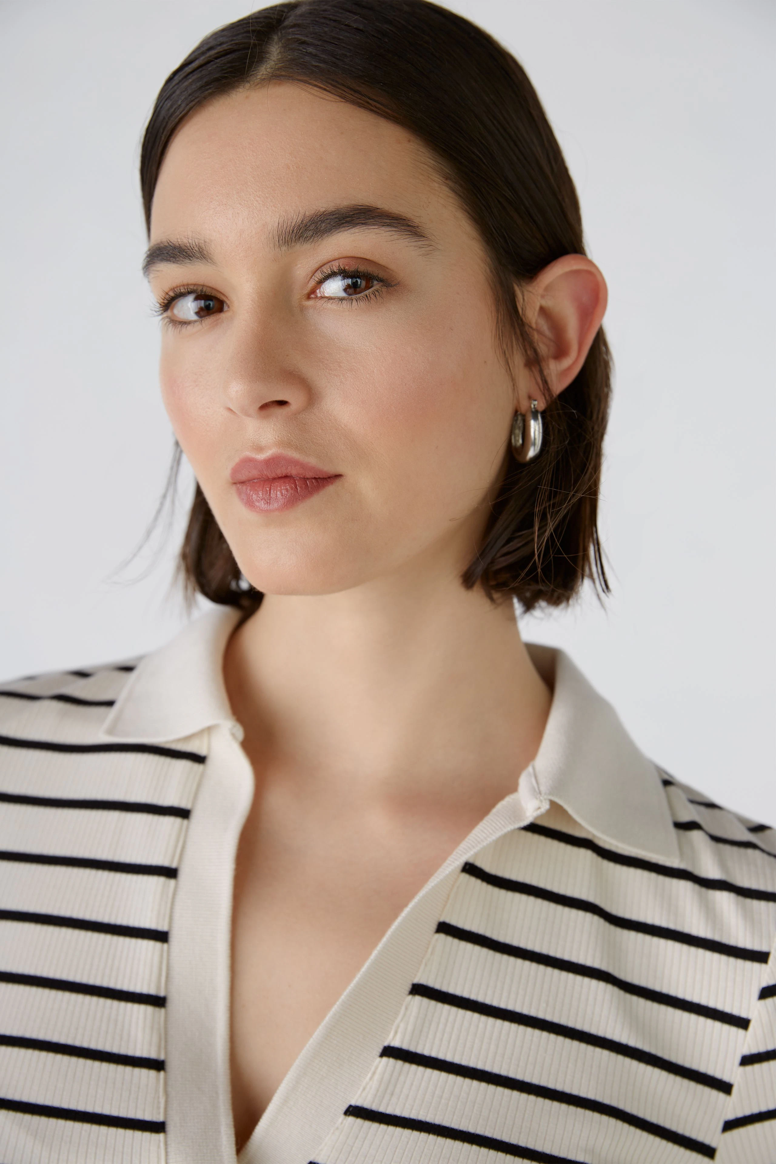 Image 4 of Polo shirt - offwhite black in offwhite black | Oui