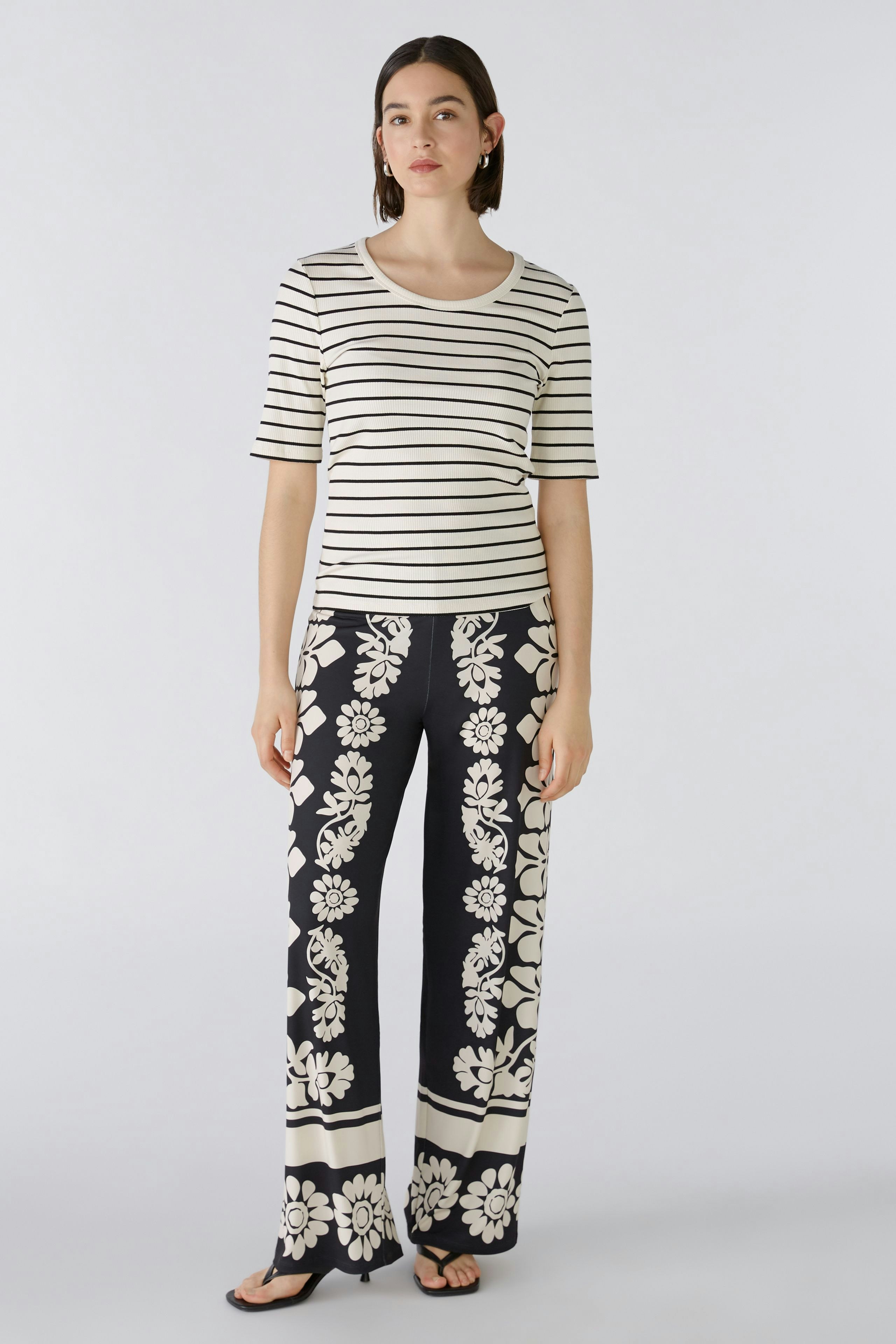 Bild 1 von T-shirt - offwhite black in offwhite black | Oui