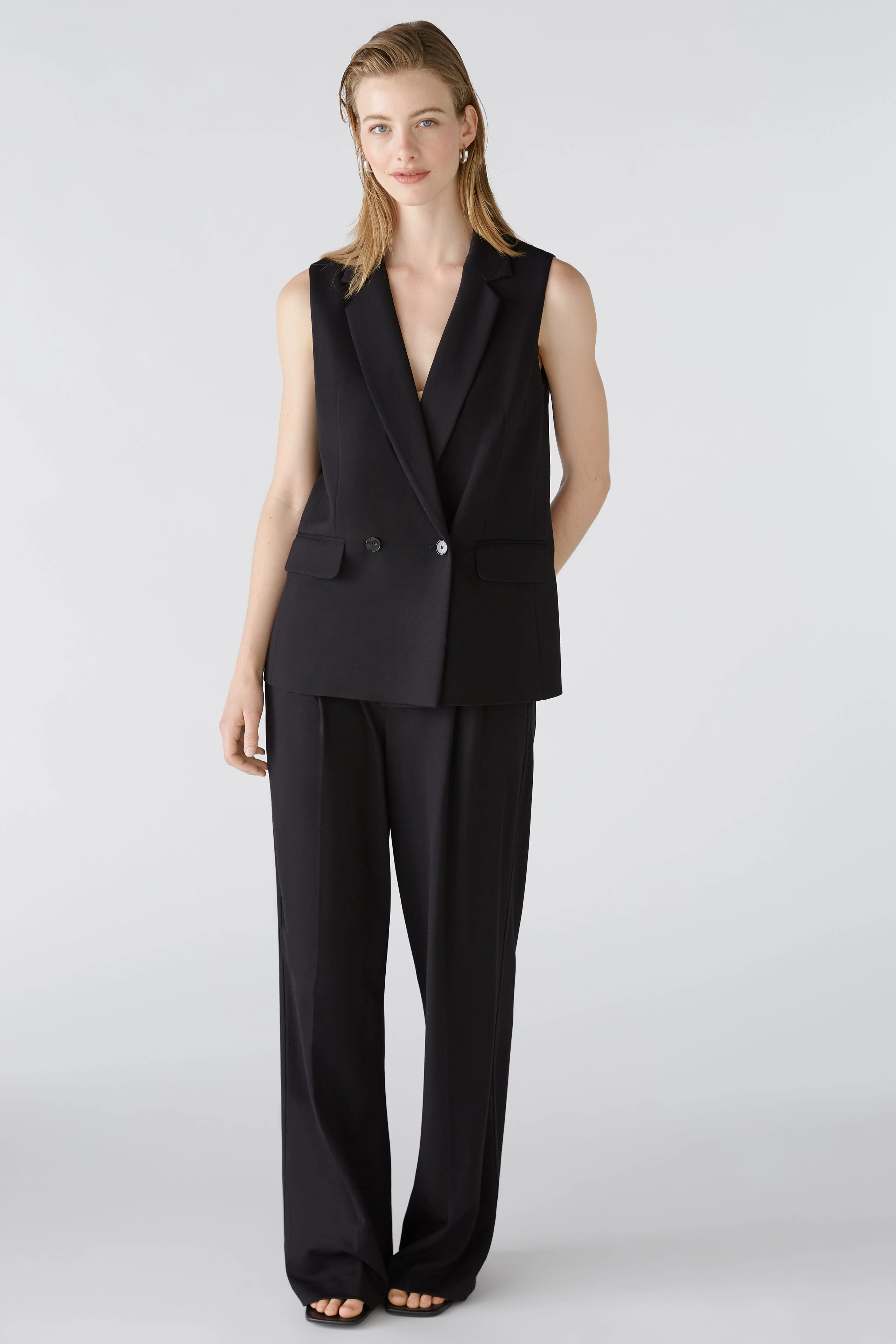 Image 2 of Waistcoat - black in black | Oui