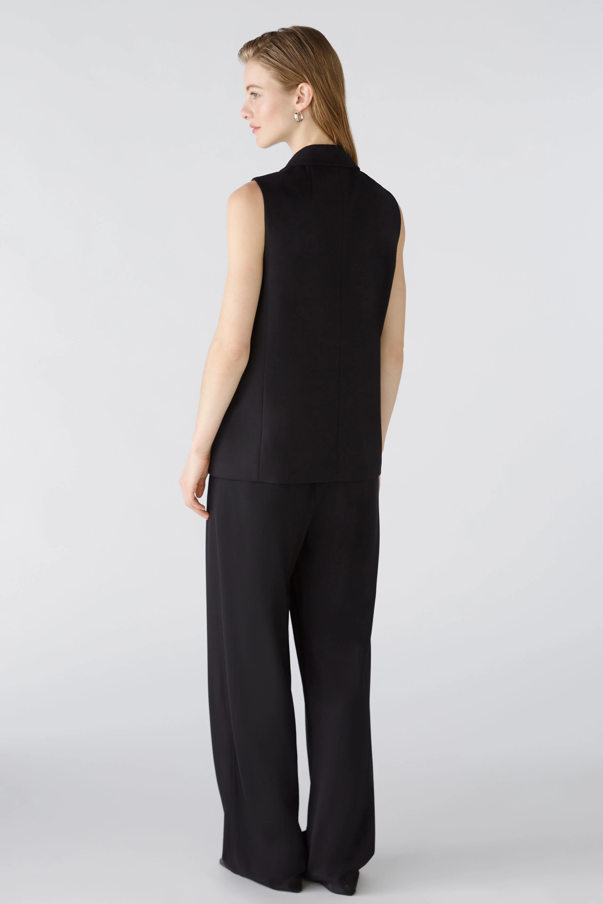 Image 4 of Waistcoat - black in black | Oui