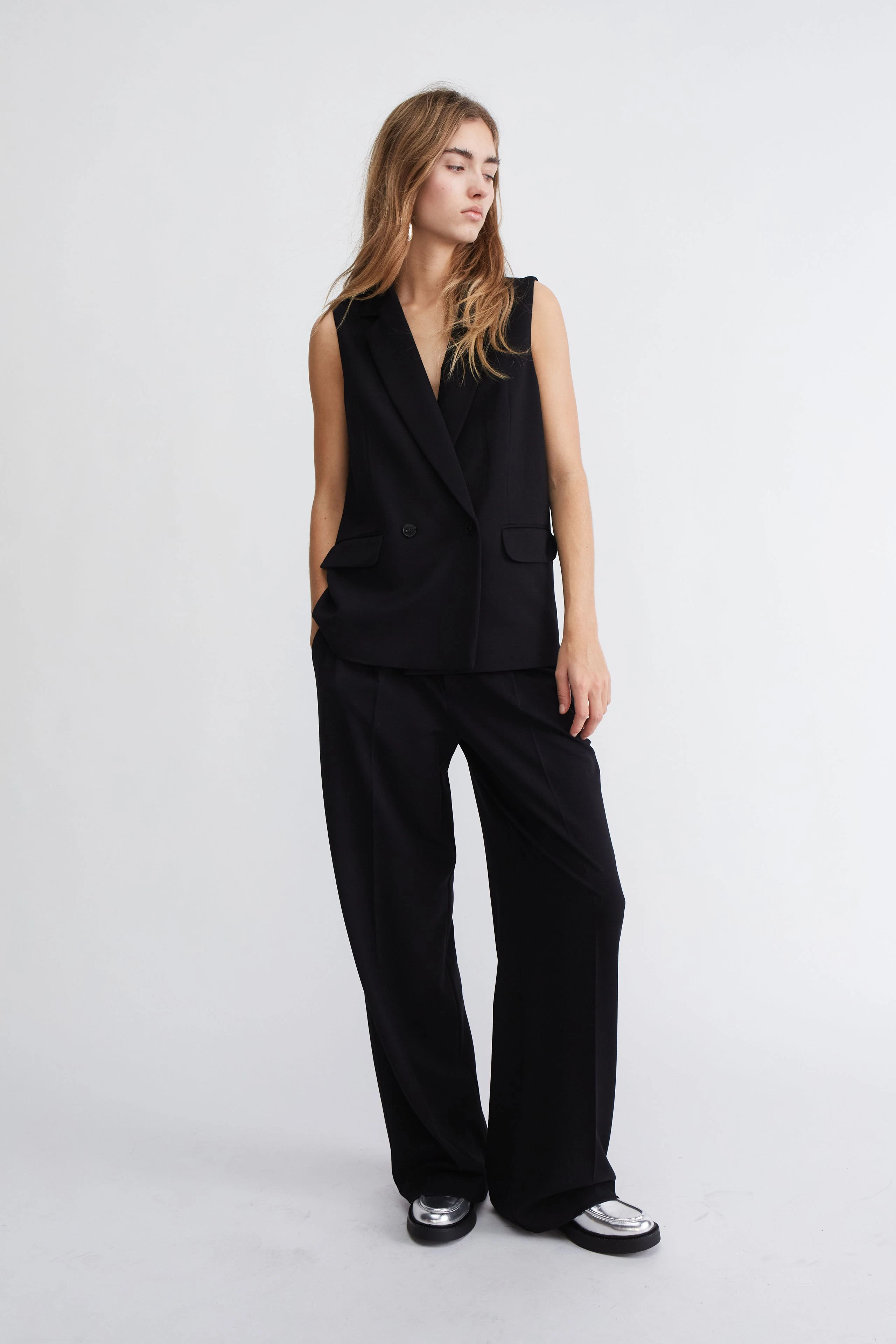 Image 6 of Waistcoat - black in black | Oui