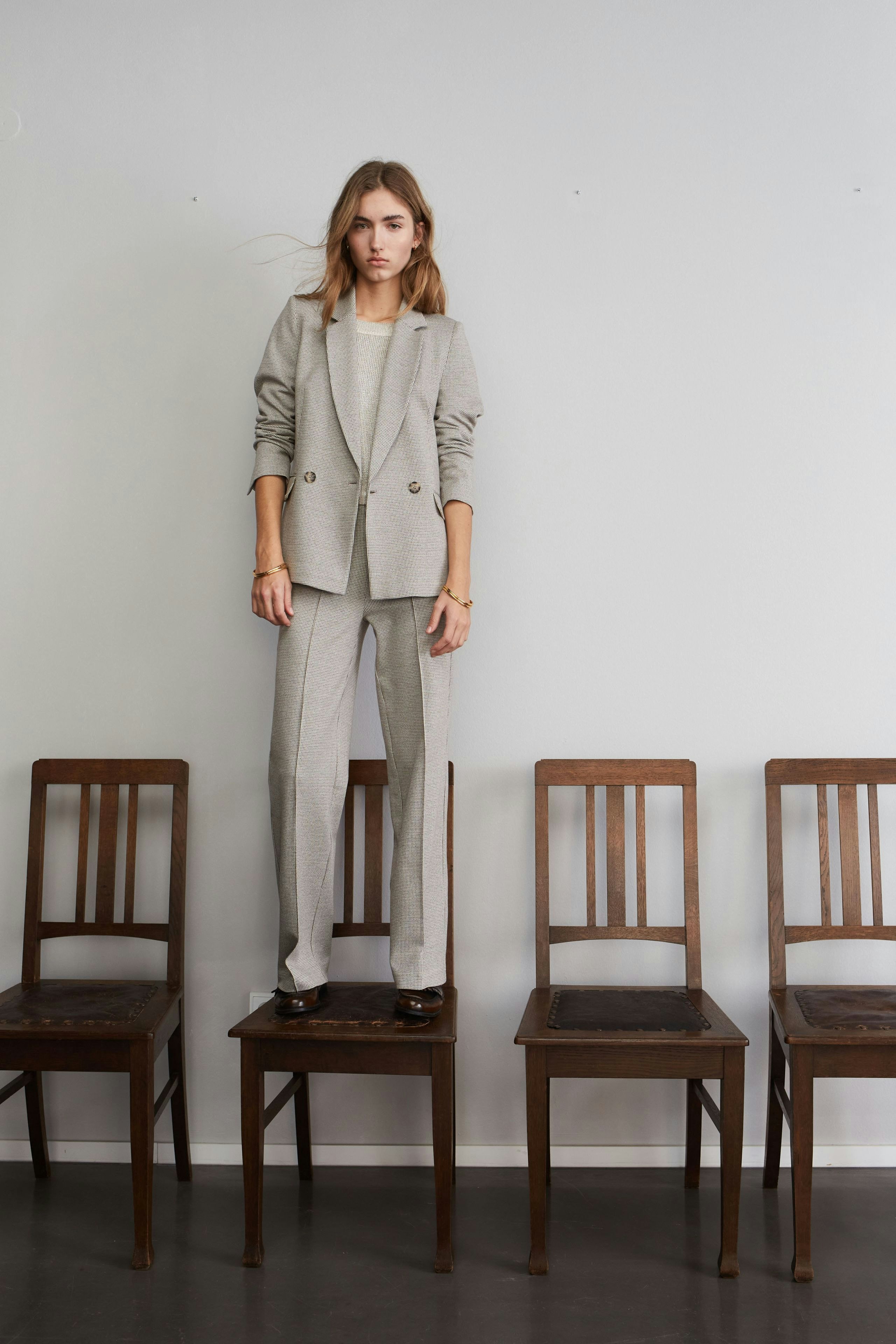 Bild 6 von Trousers - dark brown offwhite in dark brown offwhite | Oui