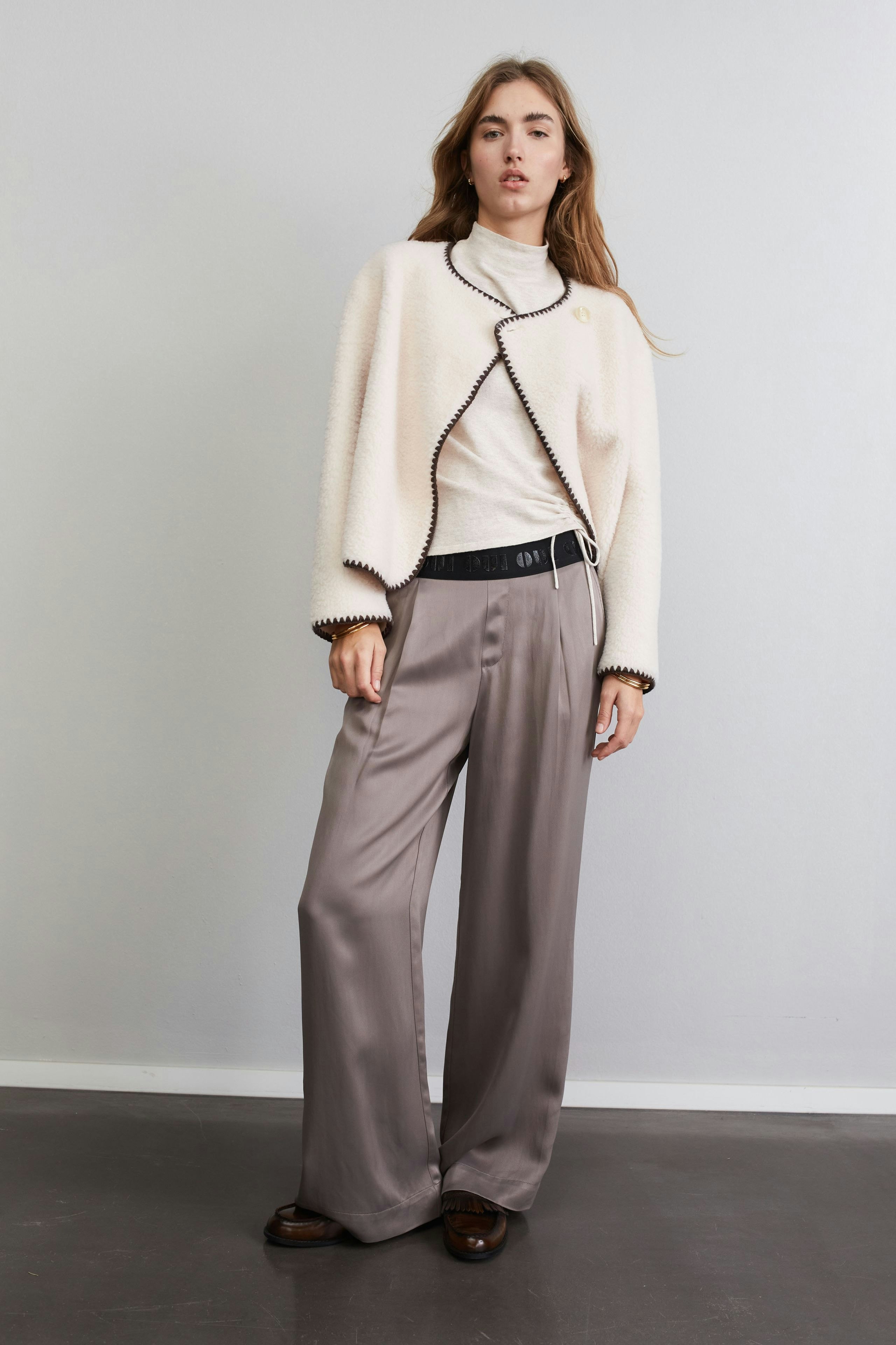 Bild 5 von Palazzo trousers - taupe in taupe | Oui