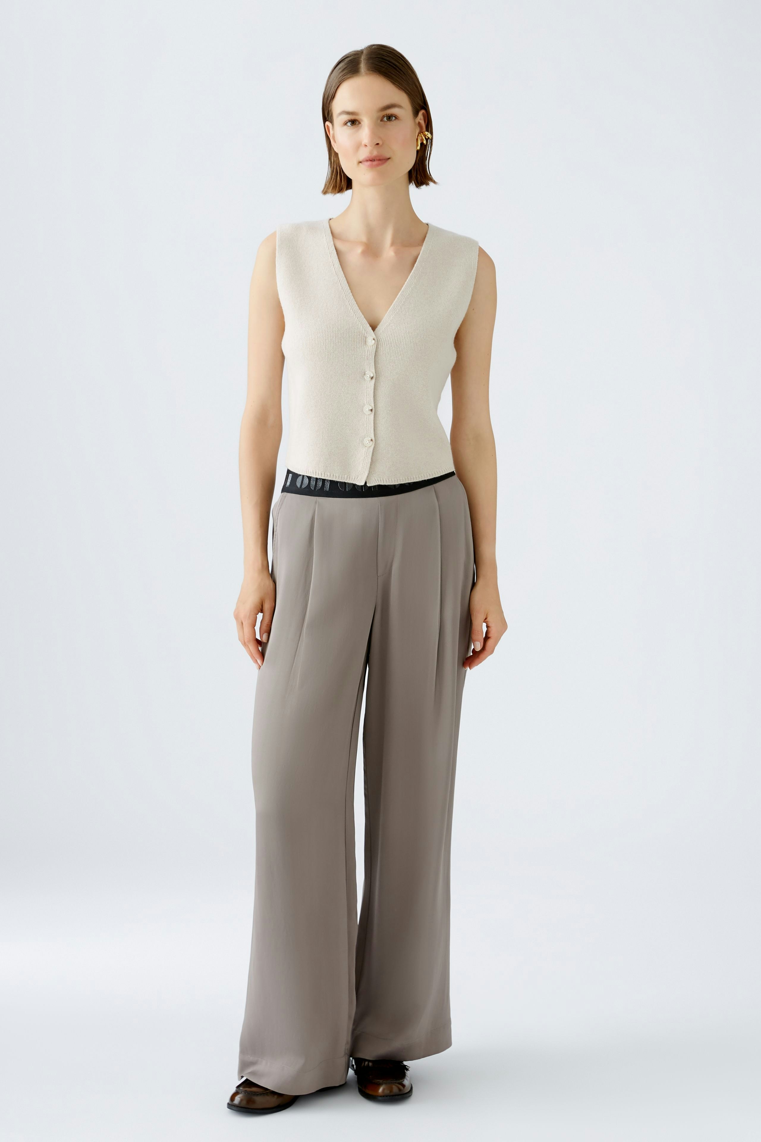 ボトムスその他 P.A.R.O.S.H. Palazzo trousers greige in linen blend P.A.R.O.S.H. Palazzo trousers greige in linen blend | TheDoubleF