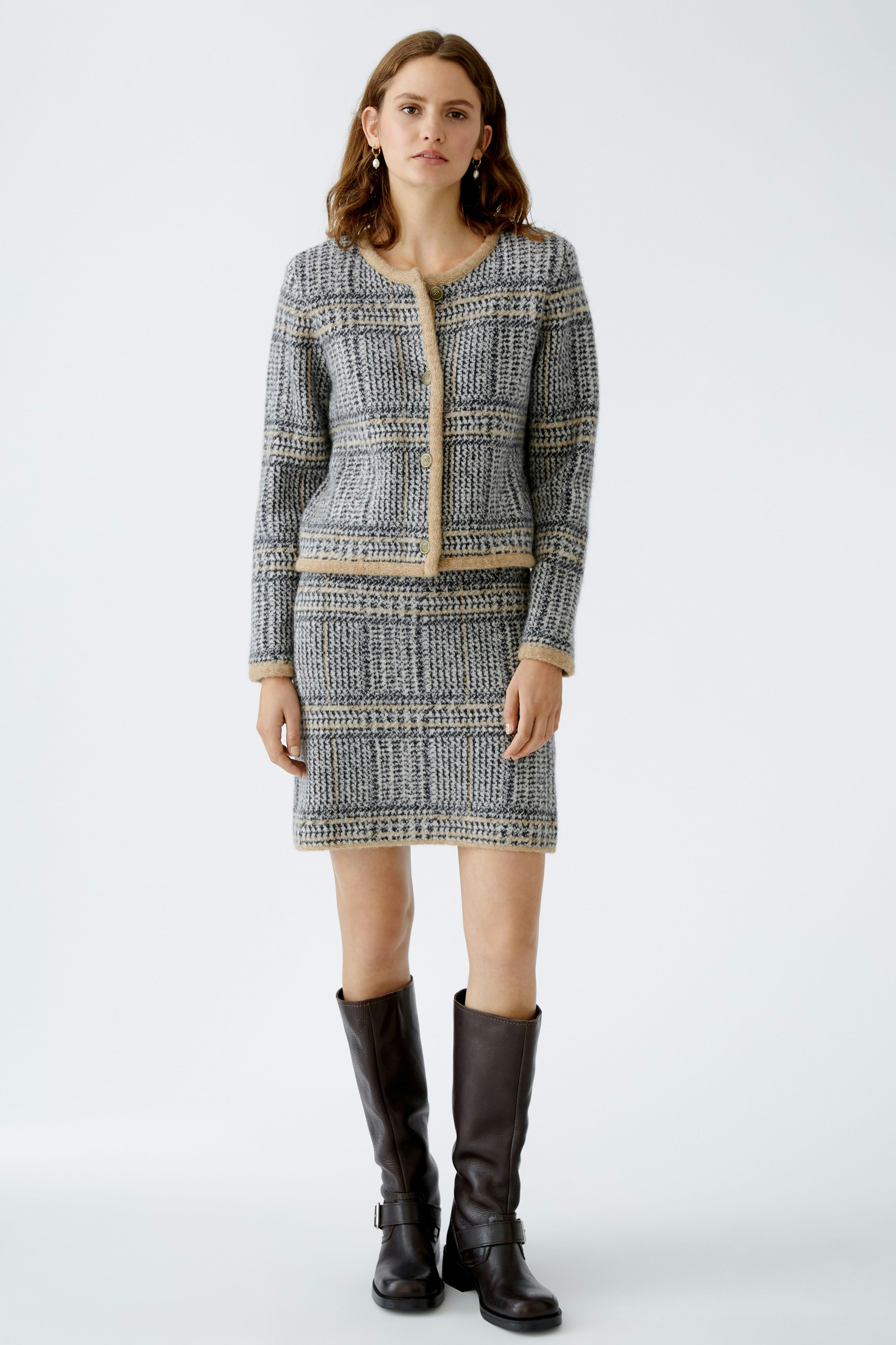 Bild 1 von Knitted skirt - dark camel black in dark camel black | Oui