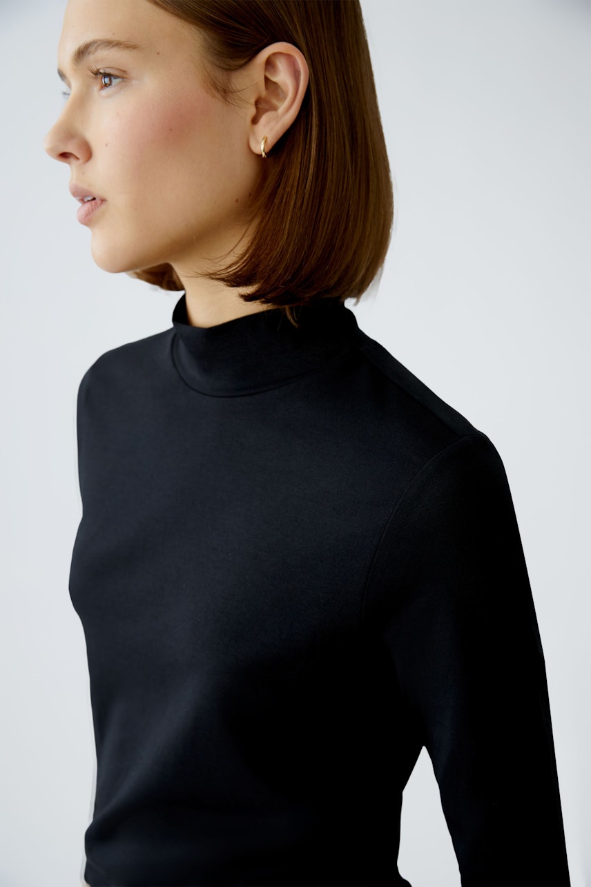 Bild 1 von Turtleneck shirt - black in black | Oui