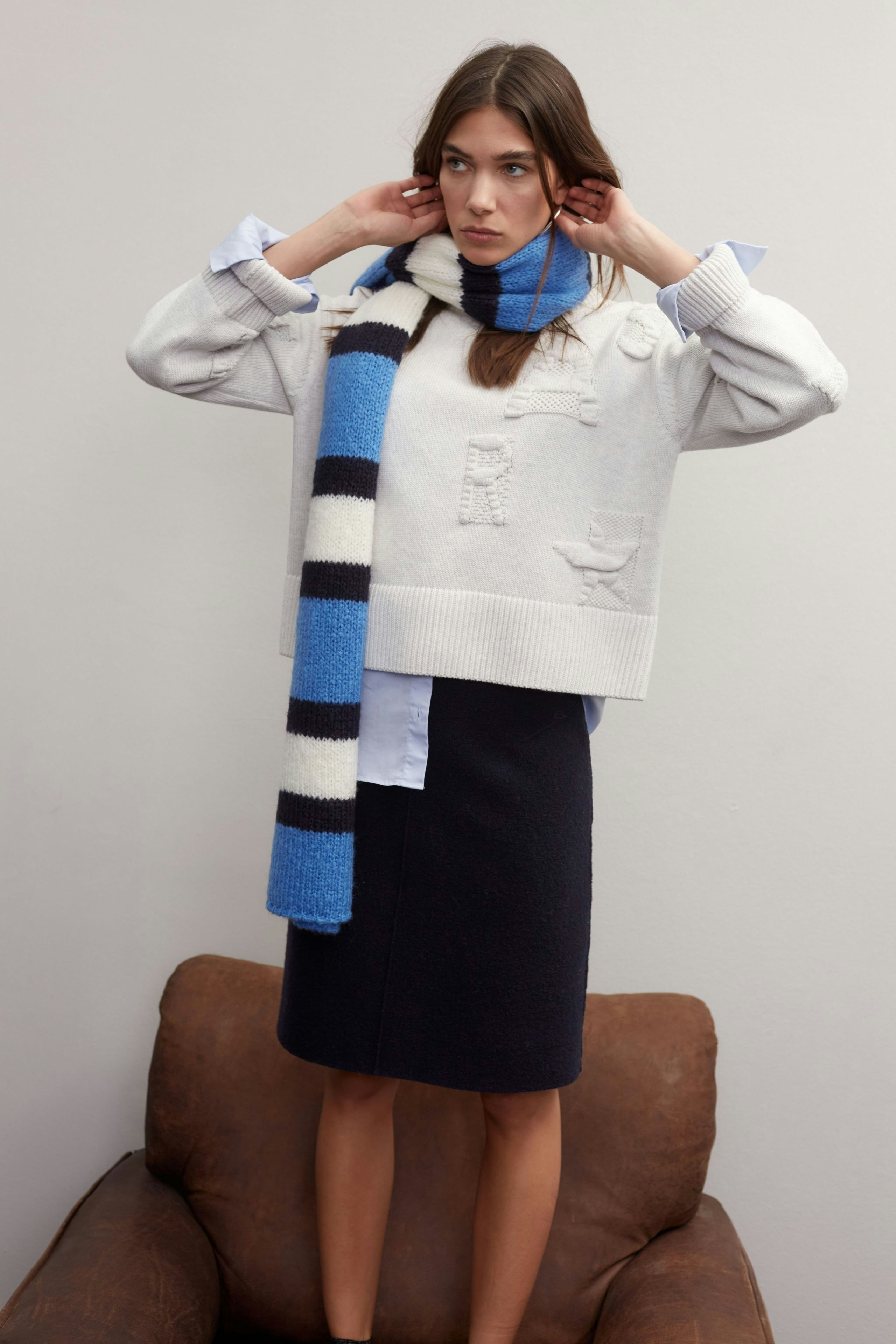 Bild 6 von pullover - very light grey in very light grey | Oui