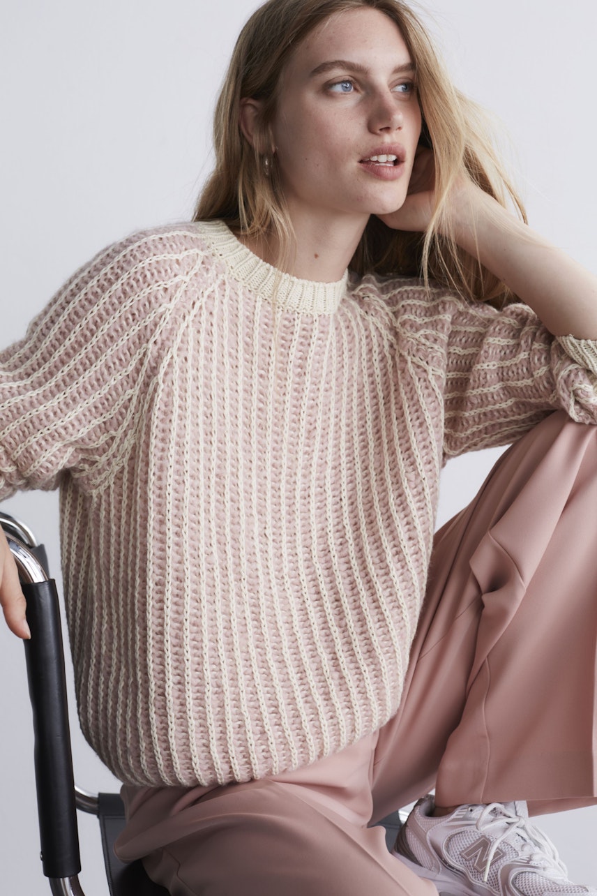 Bild 7 von Knitted pullover - rose white in rose white | Oui