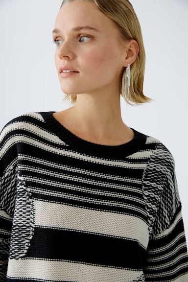 Bild 4 von Pullover with wool in black offwhite | Oui