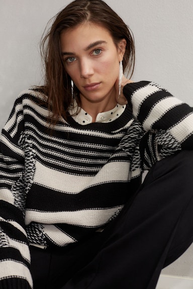 Bild 5 von Pullover with wool in black offwhite | Oui