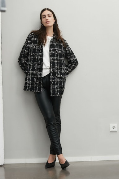 Bild 6 von Jacket - black offwhite in black offwhite | Oui