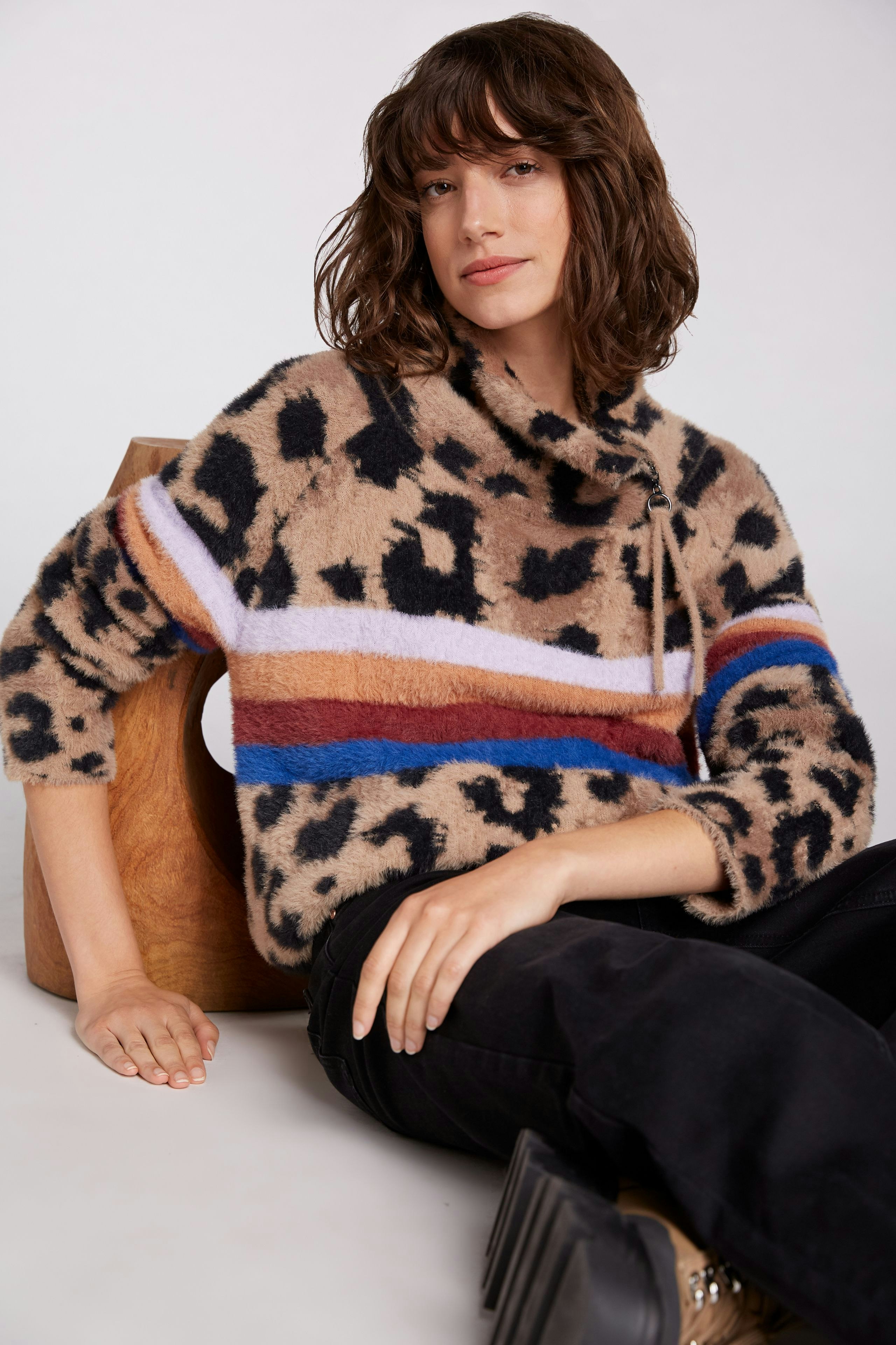 Bild 1 von pullover - dark camel black in dark camel black | Oui