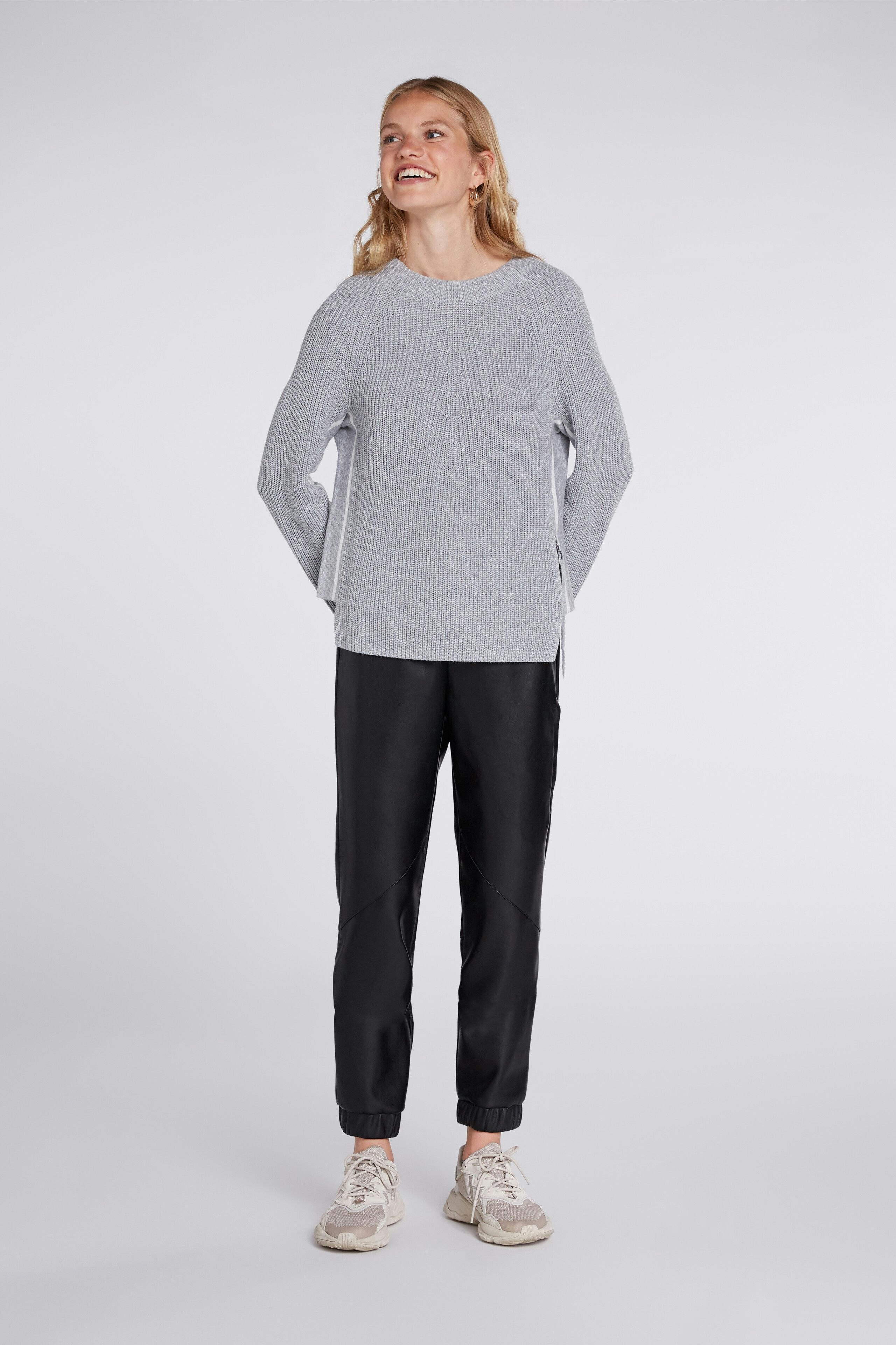 Bild 2 von RUBI Pullover - light grey white in light grey white | Oui
