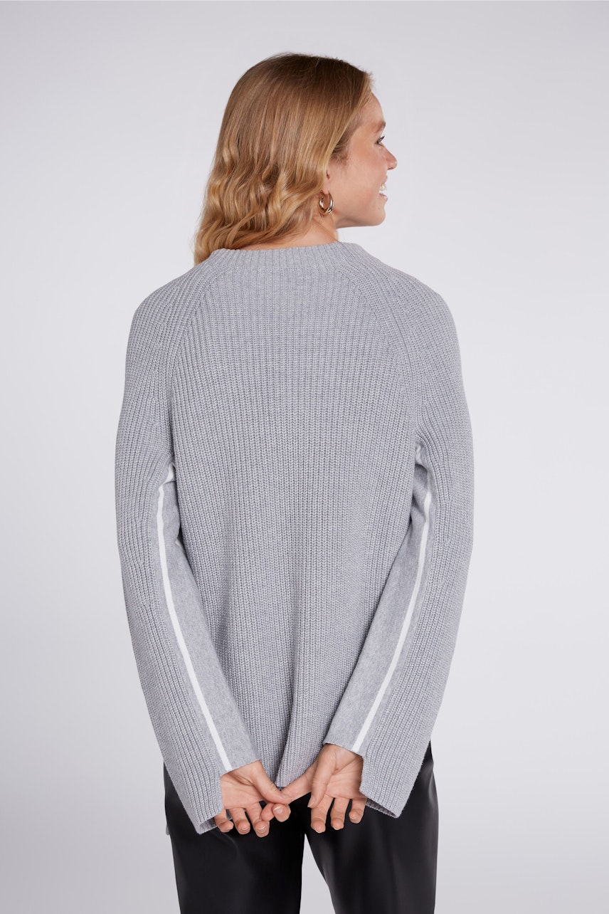 Bild 4 von RUBI Pullover - light grey white in light grey white | Oui