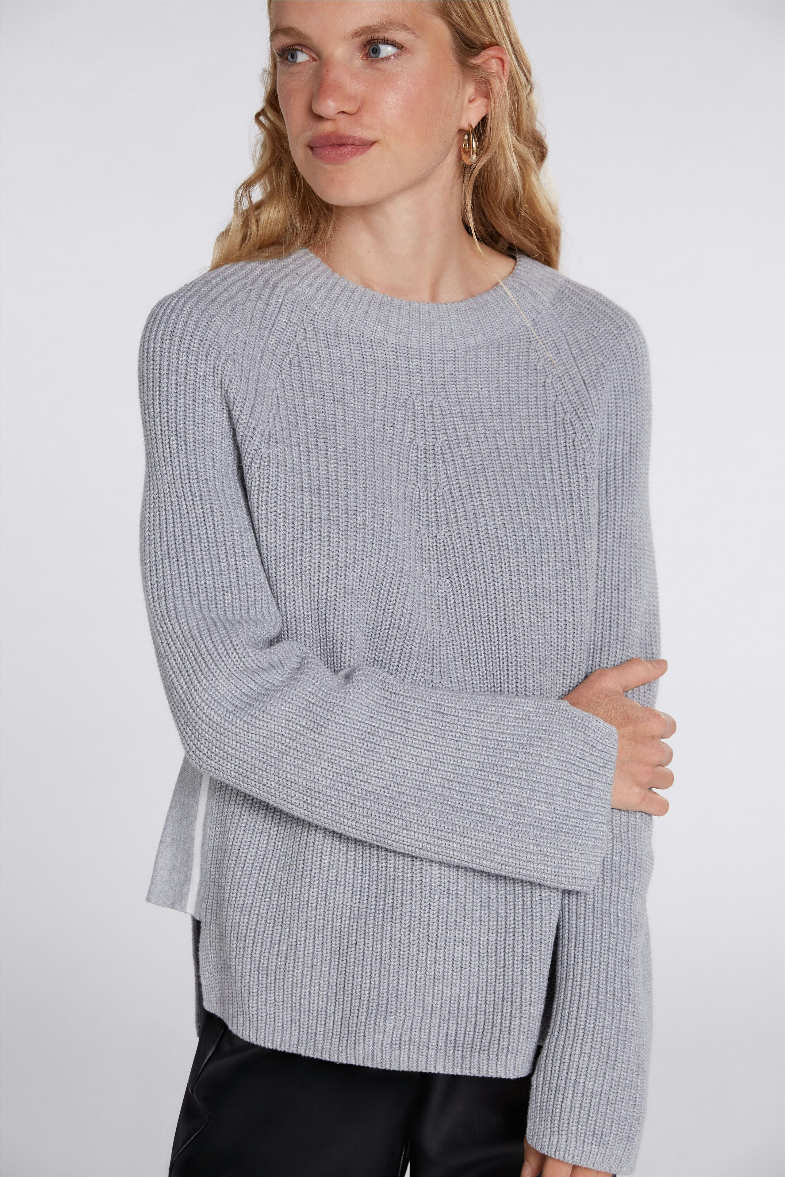Bild 5 von RUBI Pullover - light grey white in light grey white | Oui