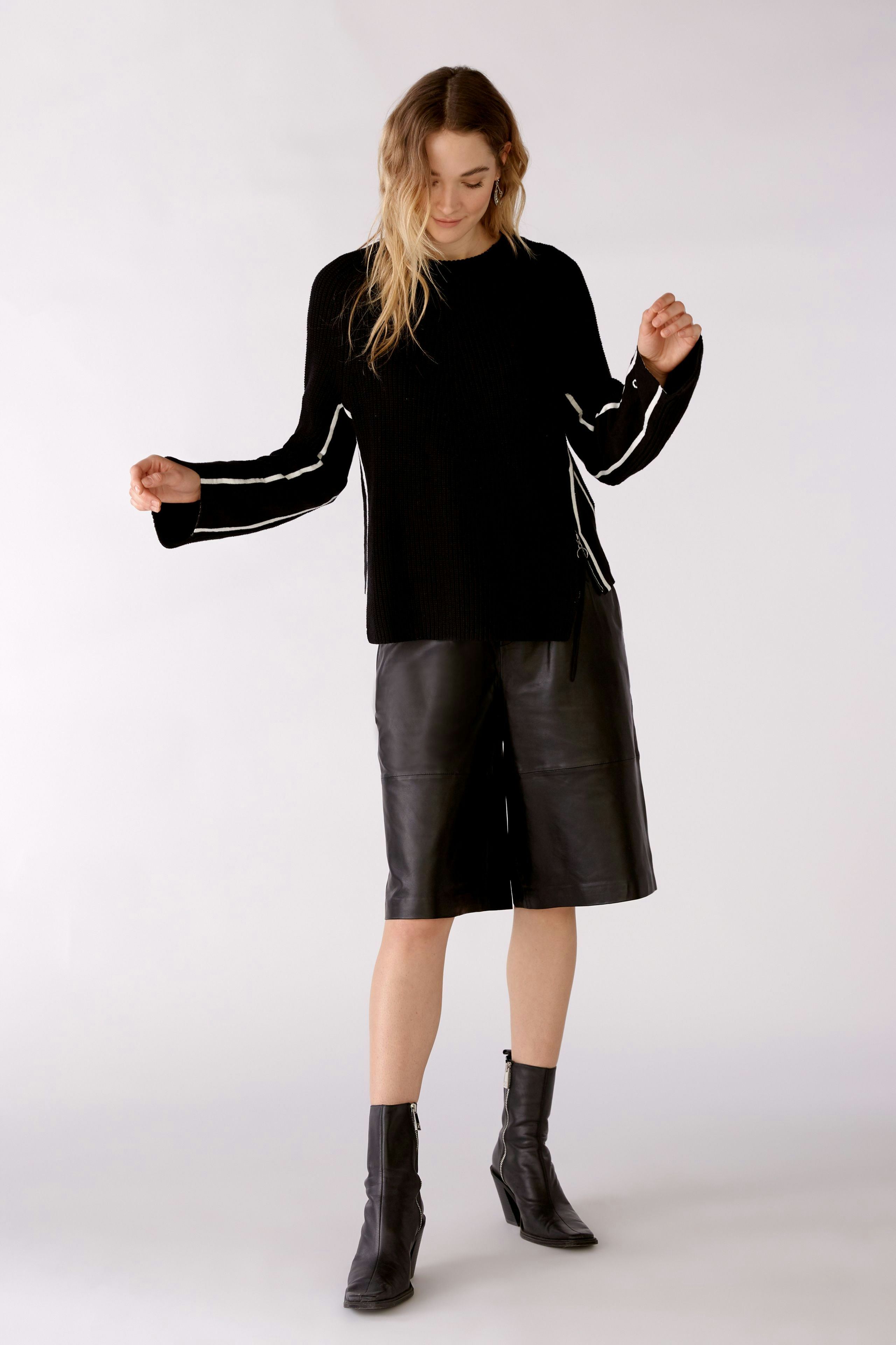 Bild 2 von RUBI Pullover - black offwhite in black offwhite | Oui